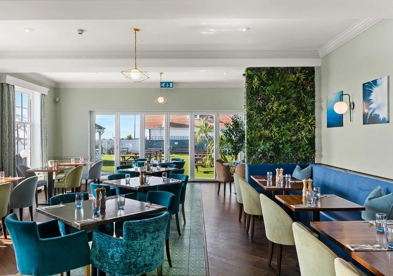 Restaurant/places to eat in Kingscliff Hotel Holland on Sea