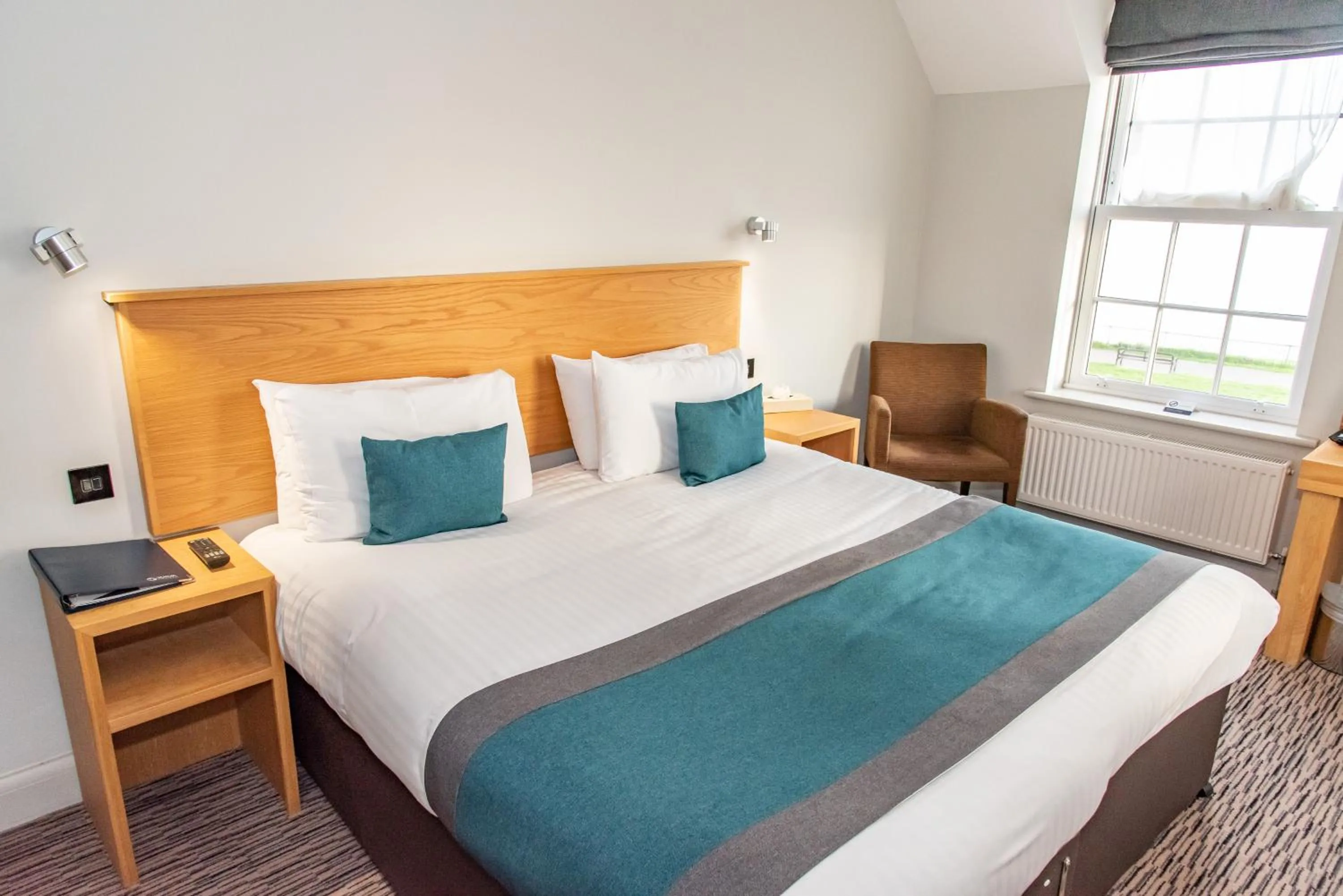 Bed in Kingscliff Hotel Holland on Sea