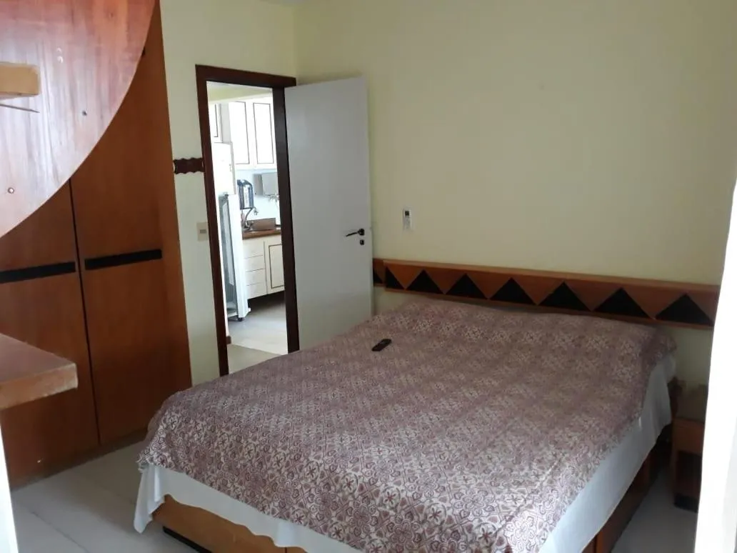 Bed in Flat no Pituba Sol 302 E 311