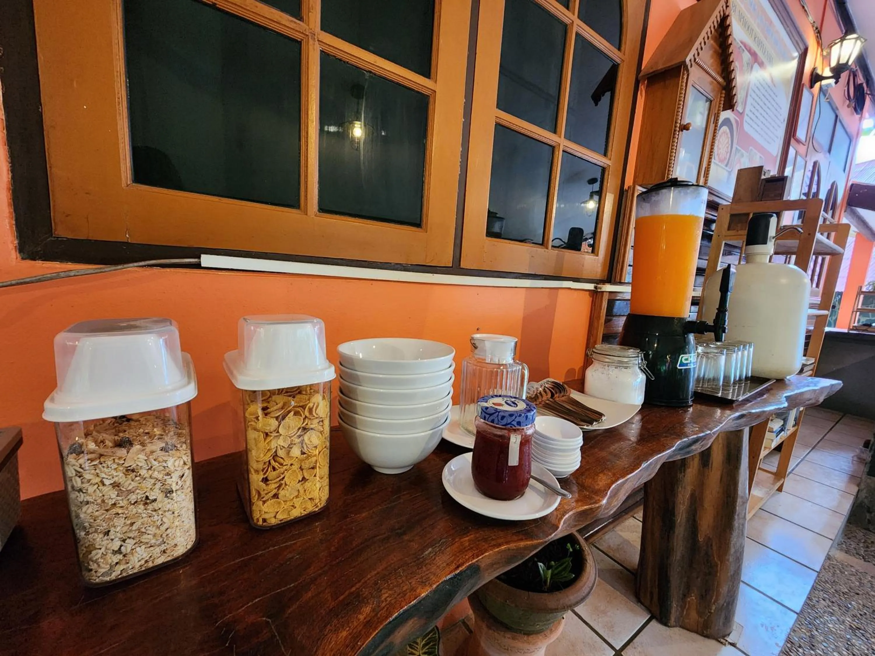 Restaurant/places to eat in Khao Sok Las Orquideas Resort