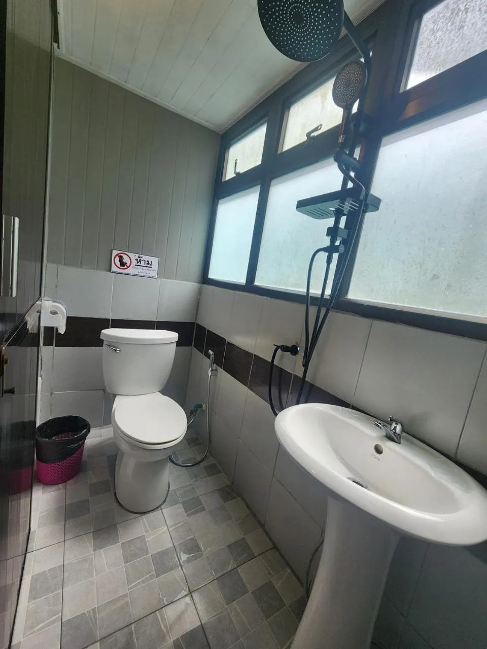 Bathroom in Khao Sok Las Orquideas Resort