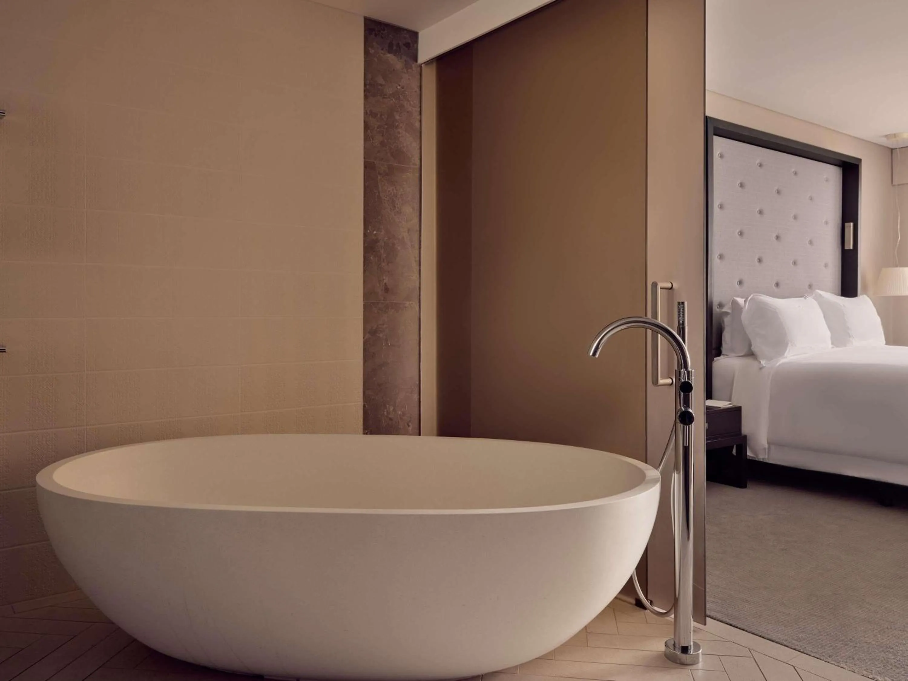 Bedroom, Bed in Sofitel Brisbane Central