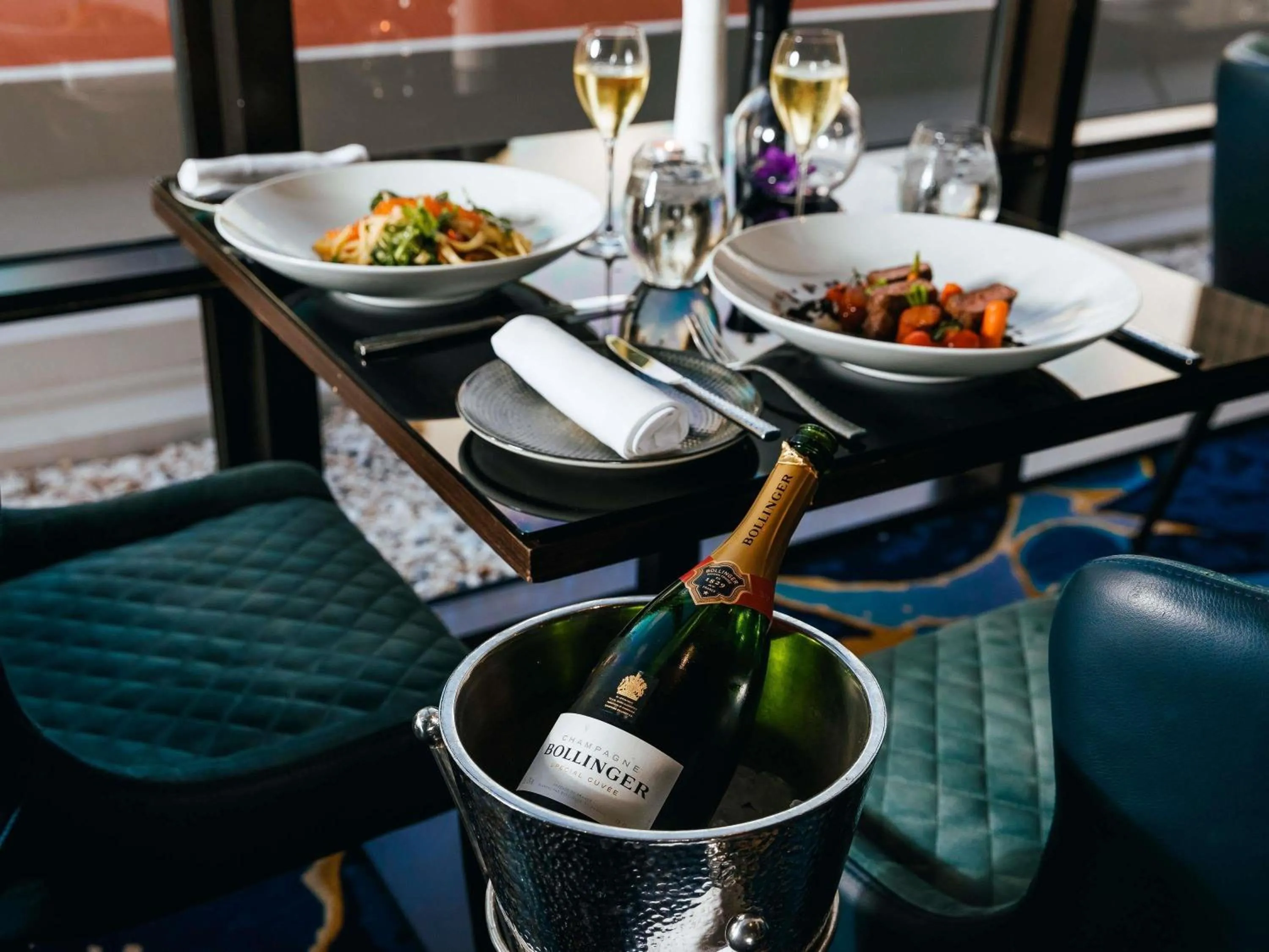 Restaurant/places to eat in Sofitel Brisbane Central