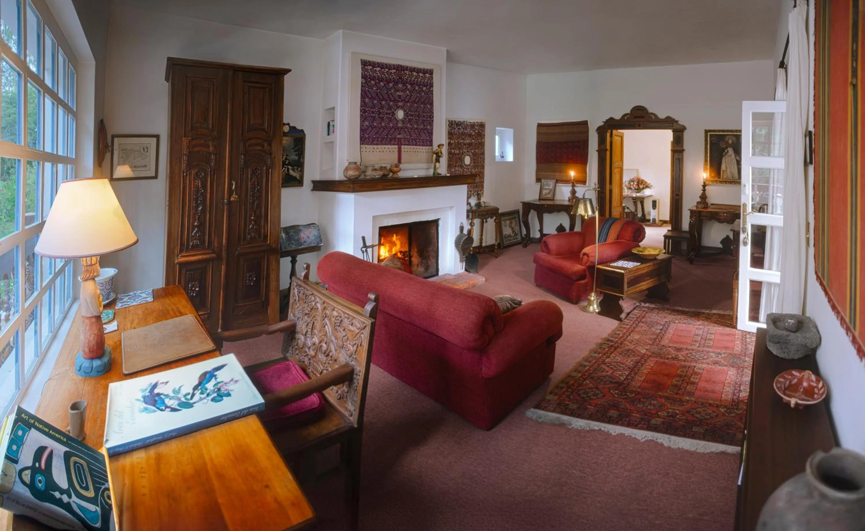 Photo of the whole room in Hacienda Cusin