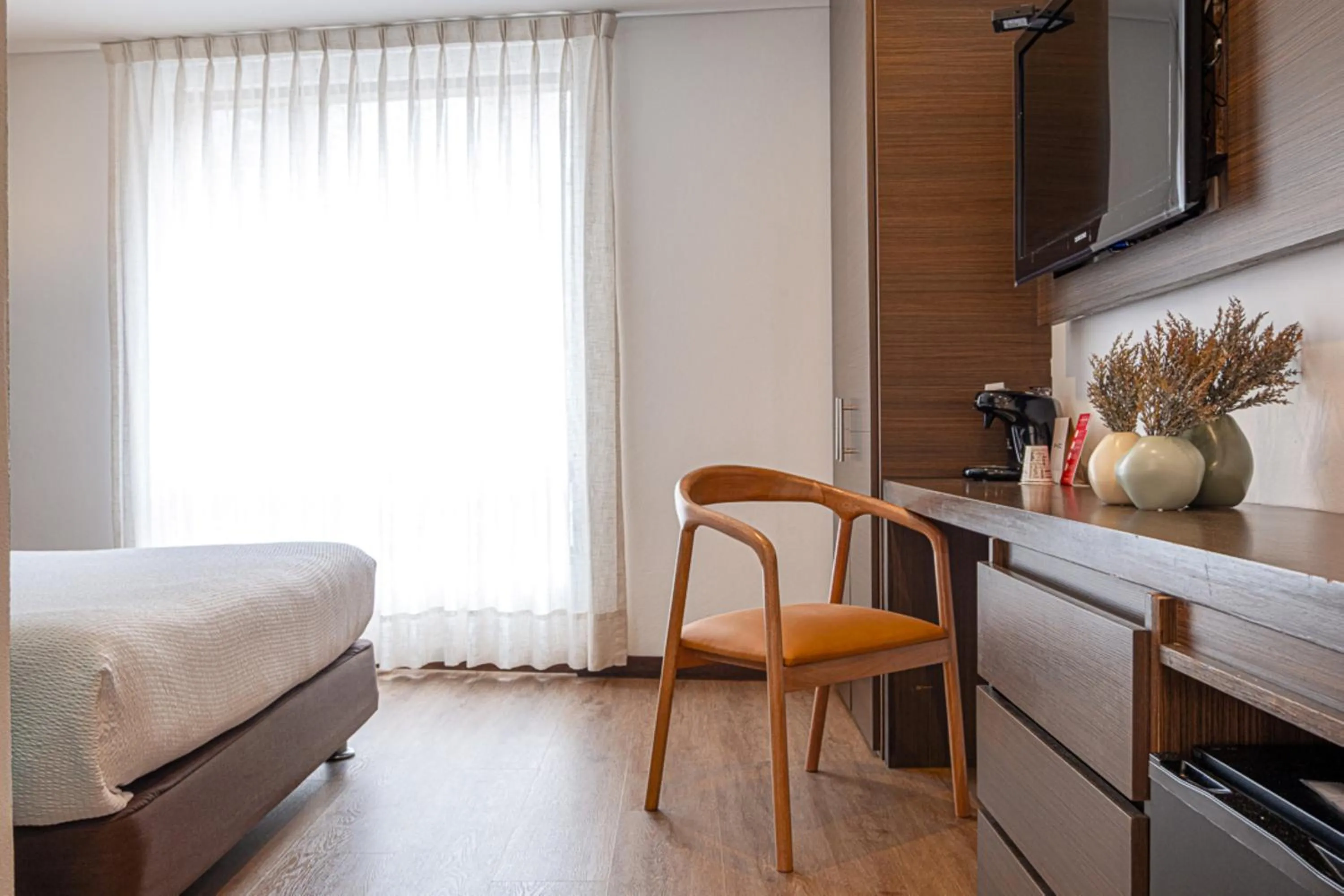 Bedroom, Bed in 84 DC Bogotá By OxoHotel