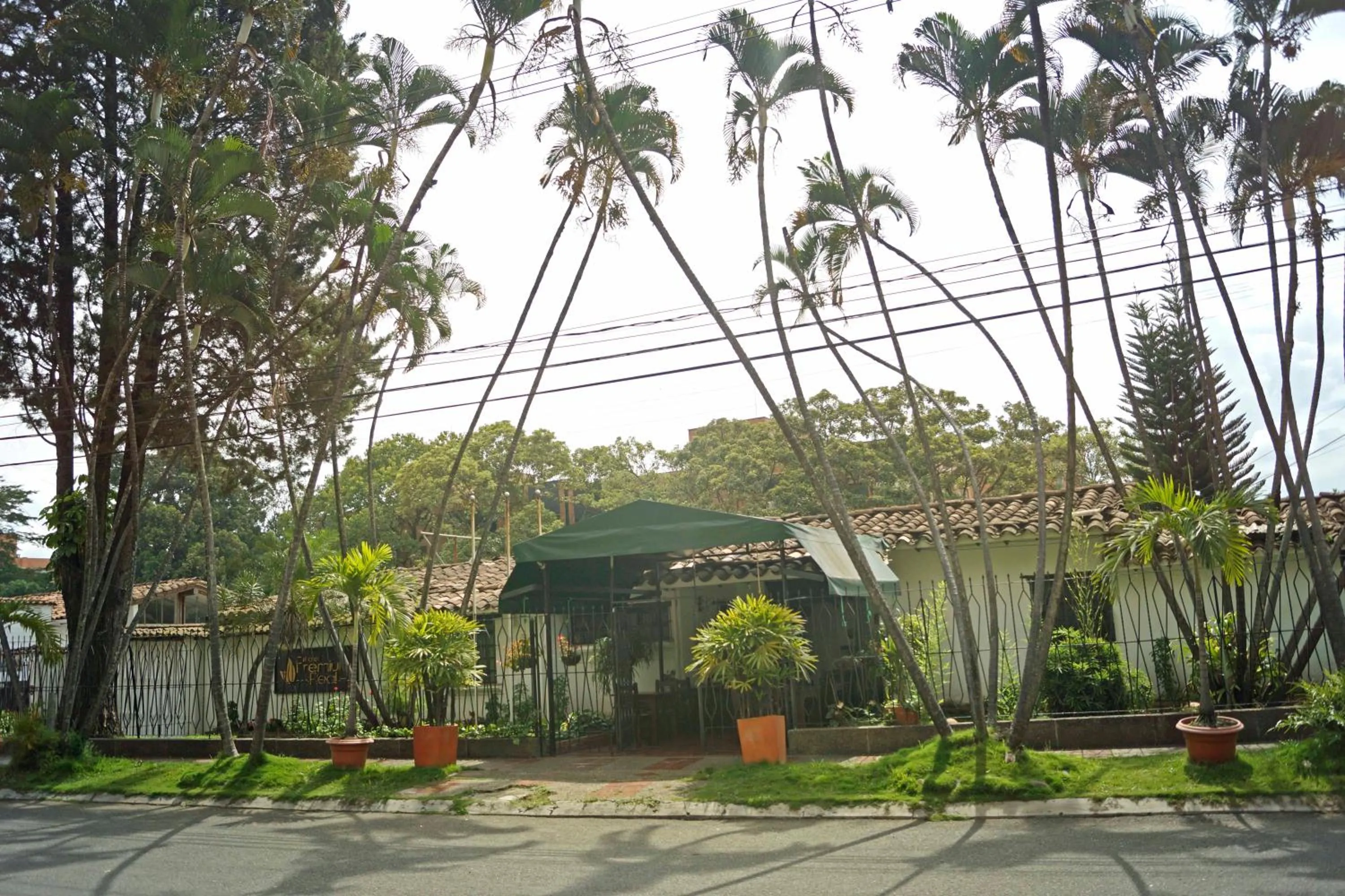 Property building in Hotel Premium Real