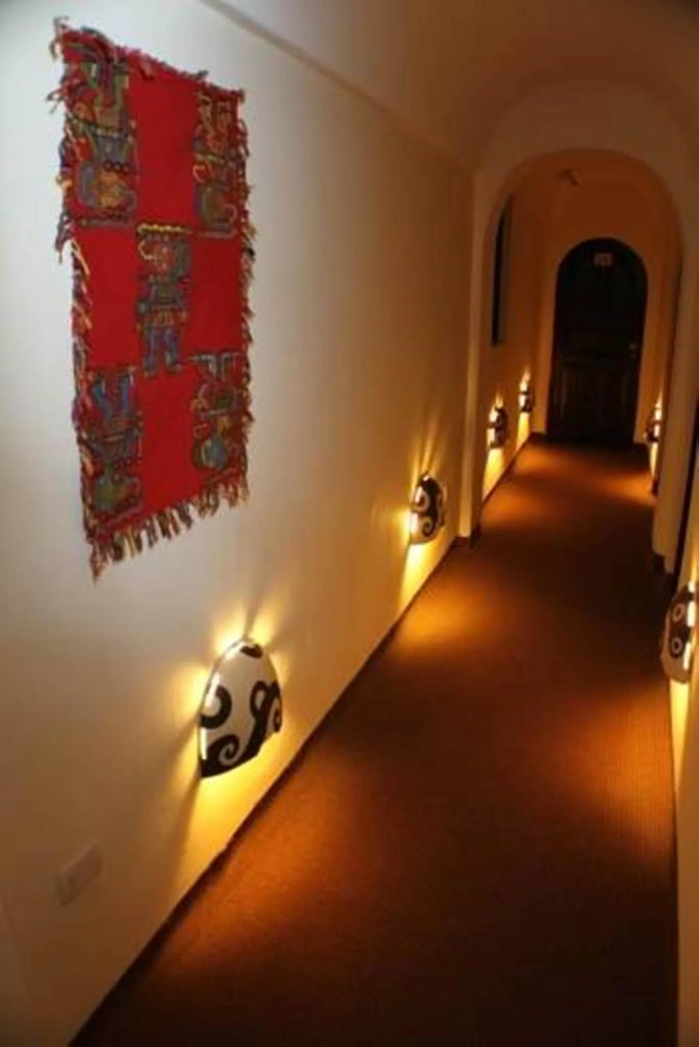 Decorative detail in Tampu Hotel