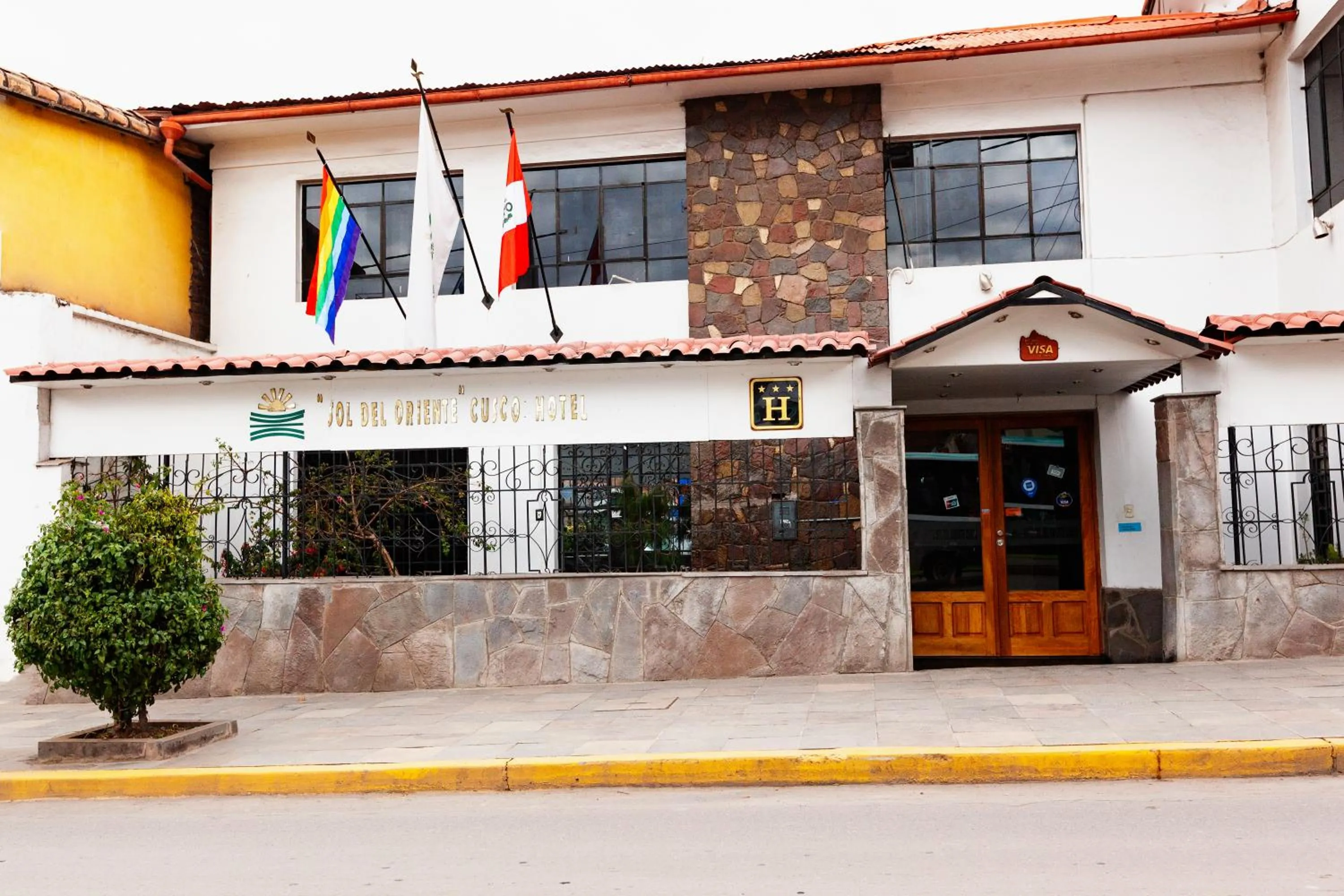 Facade/entrance in Hotel Sol del Oriente Cusco