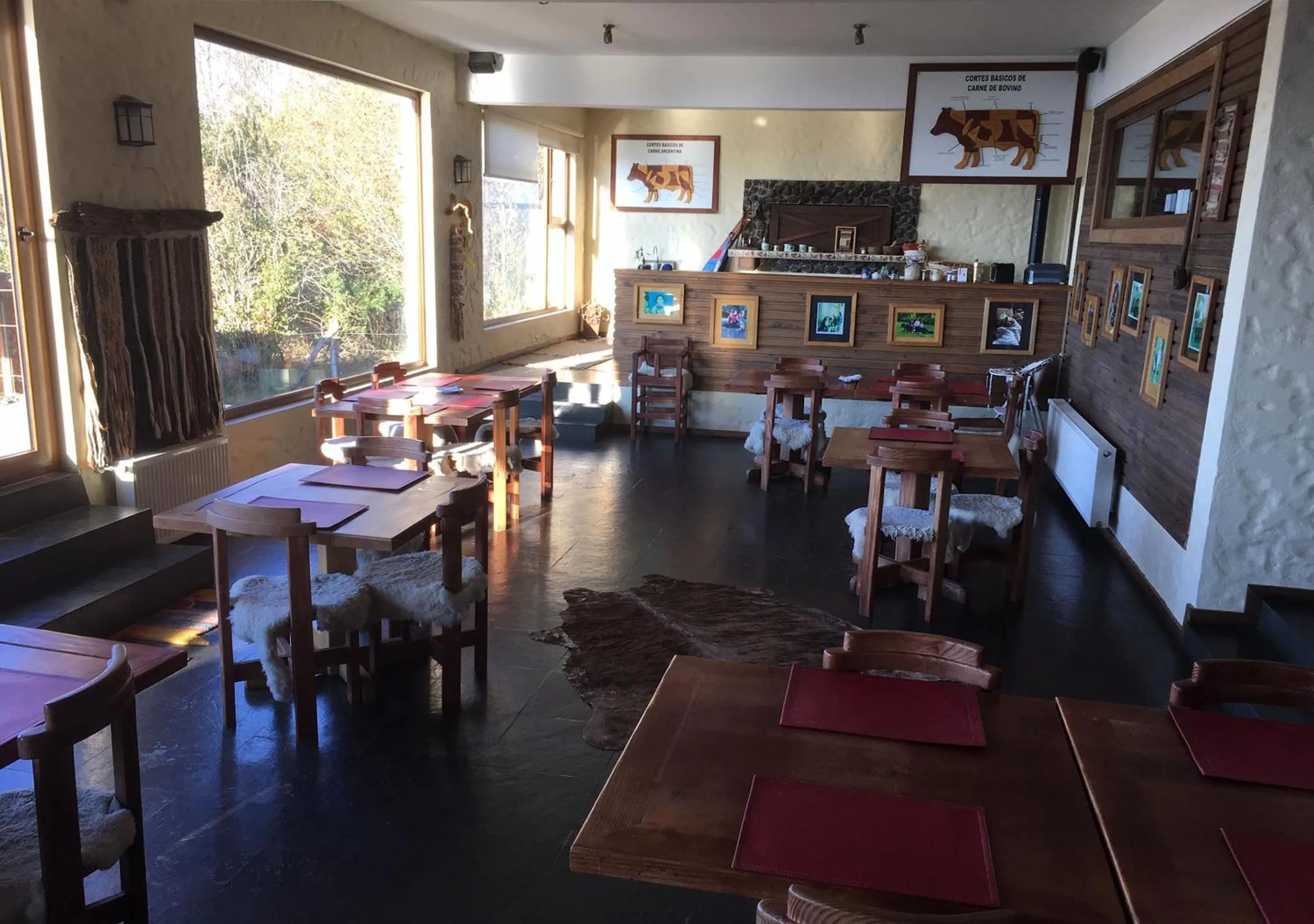 Restaurant/places to eat in Hotel CasaEstablo by DOT Boutique