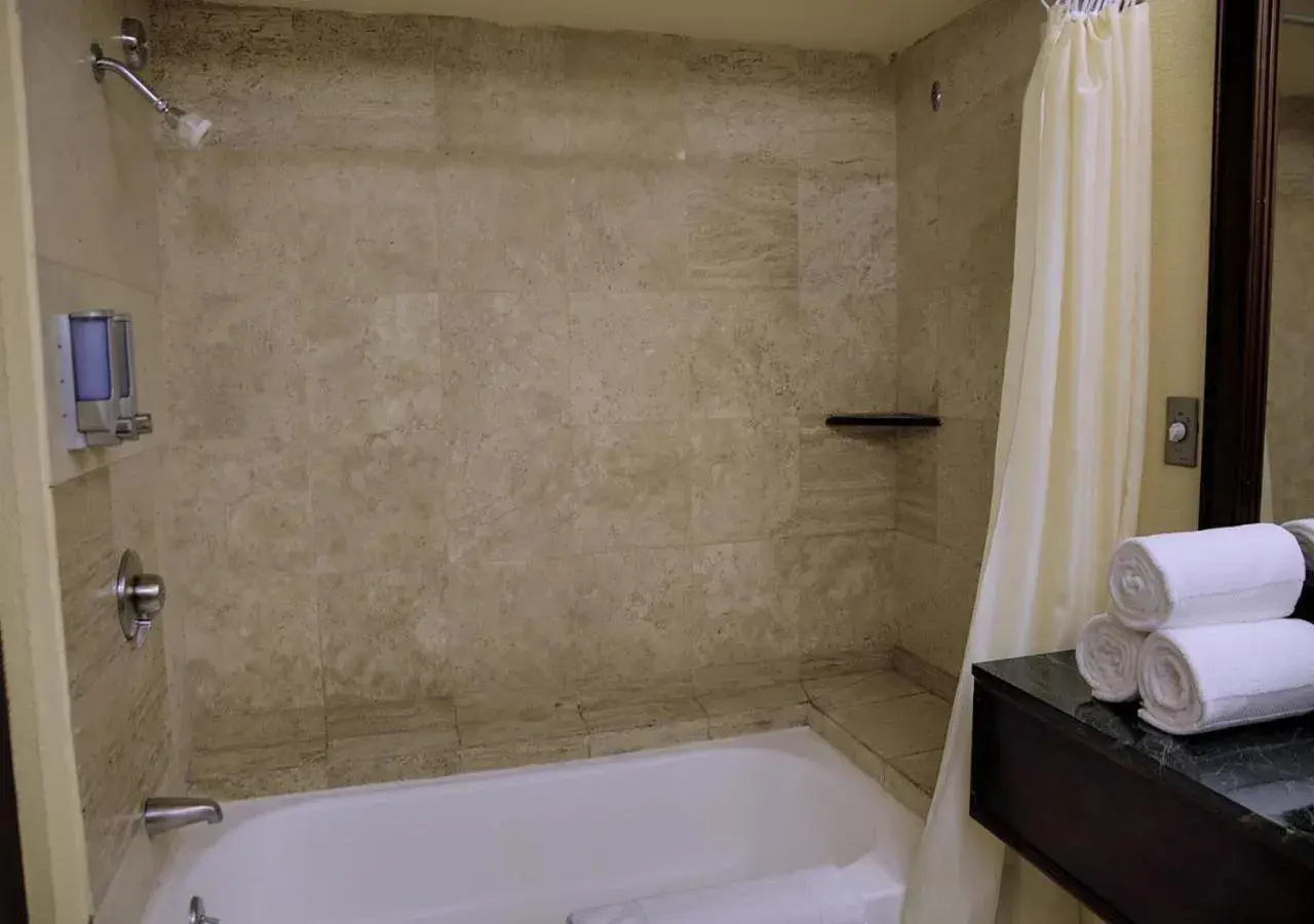 Deluxe King Room in Wyndham San Jose Herradura Deluxe King Room in Wyndham San Jose Herradura