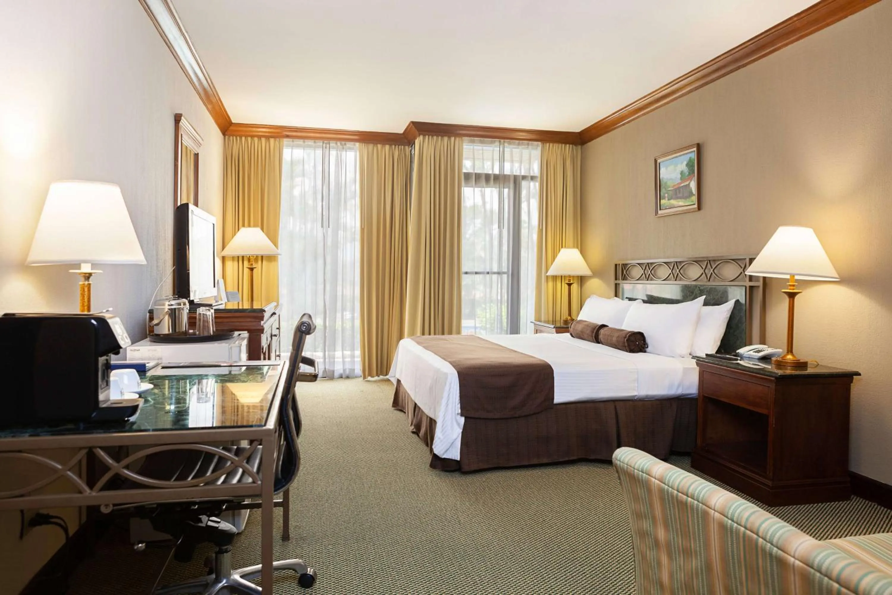 Photo of the whole room, Bed in Wyndham San Jose Herradura