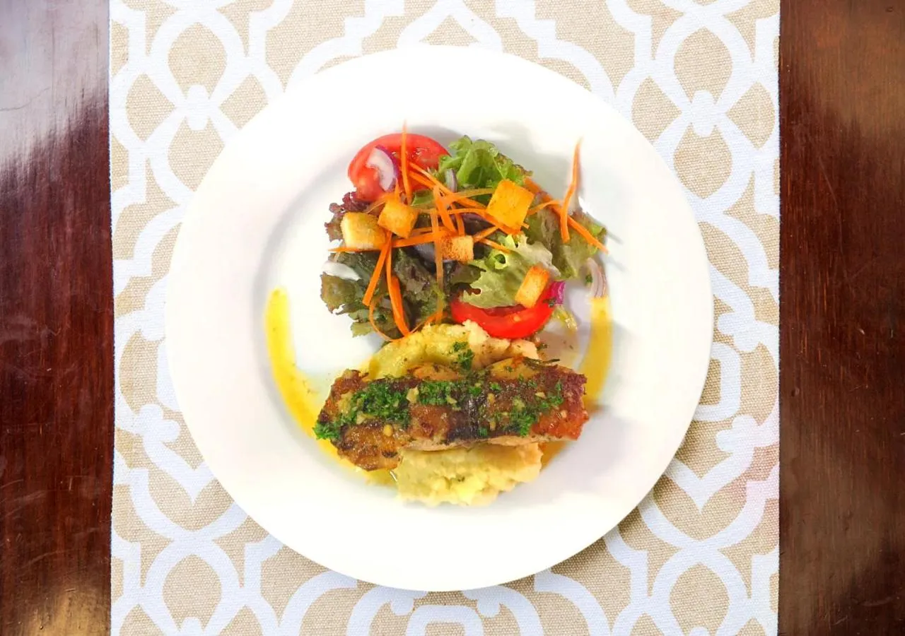 Food and drinks in Wyndham San Jose Herradura