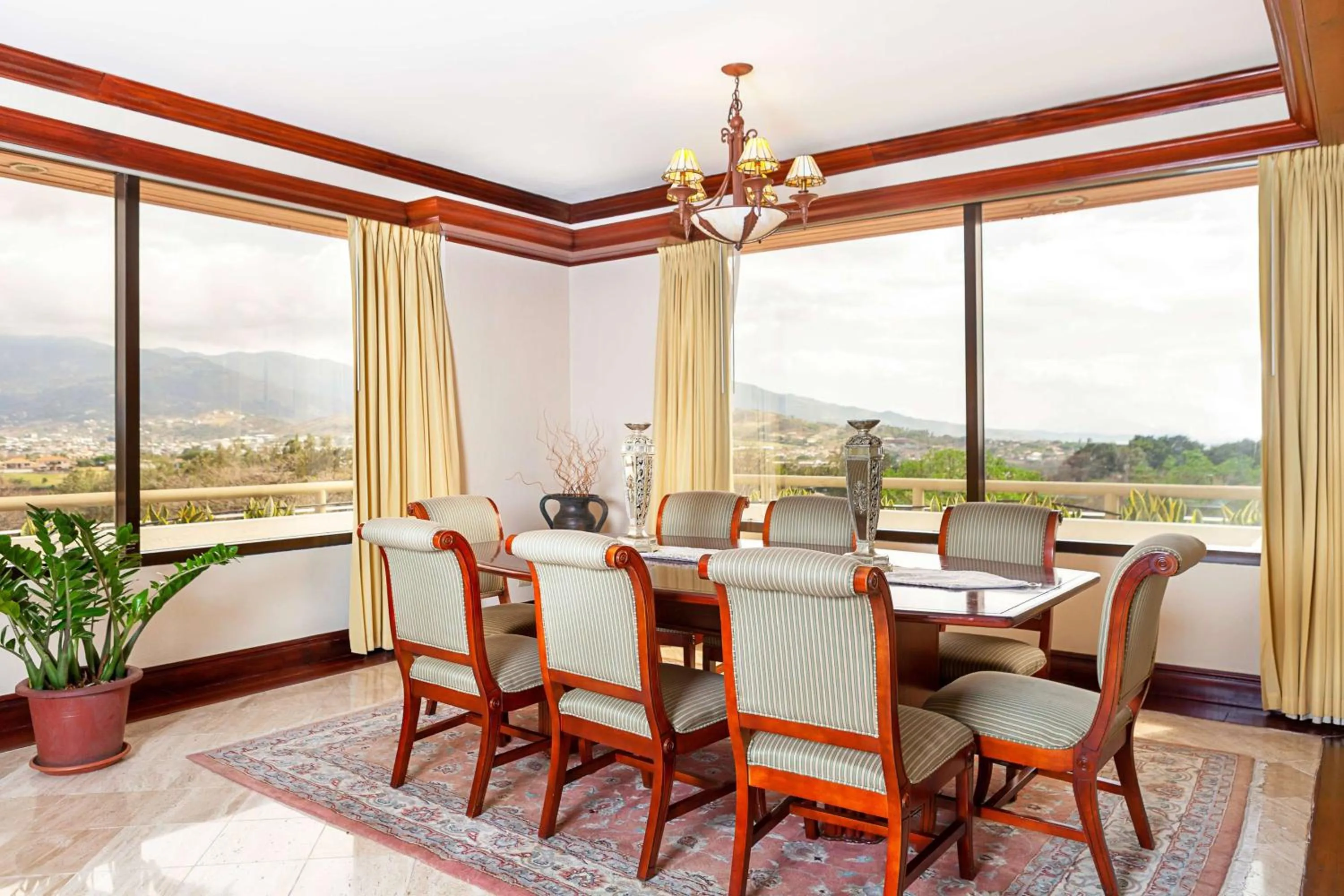 Photo of the whole room in Wyndham San Jose Herradura