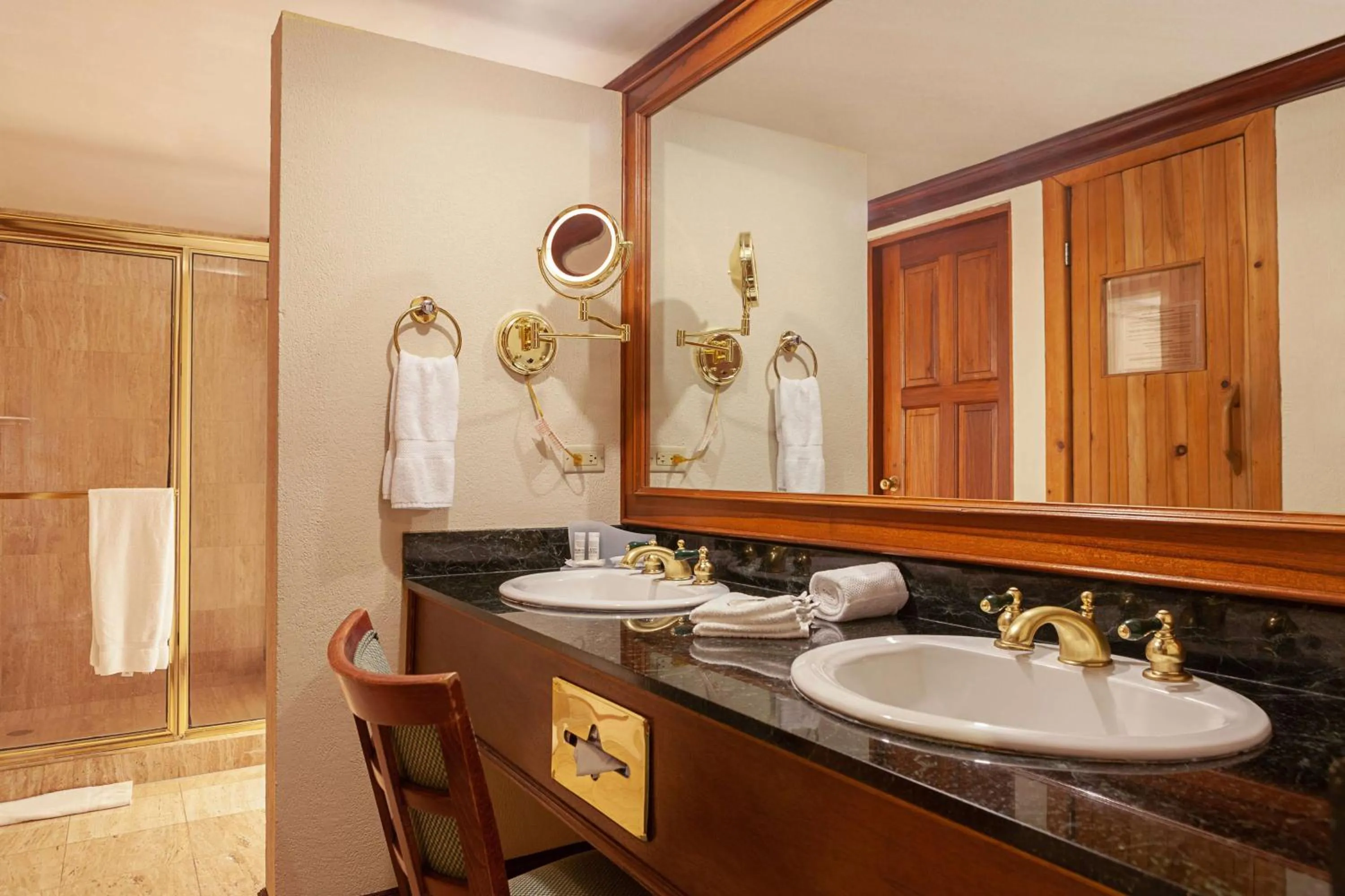 Photo of the whole room in Wyndham San Jose Herradura