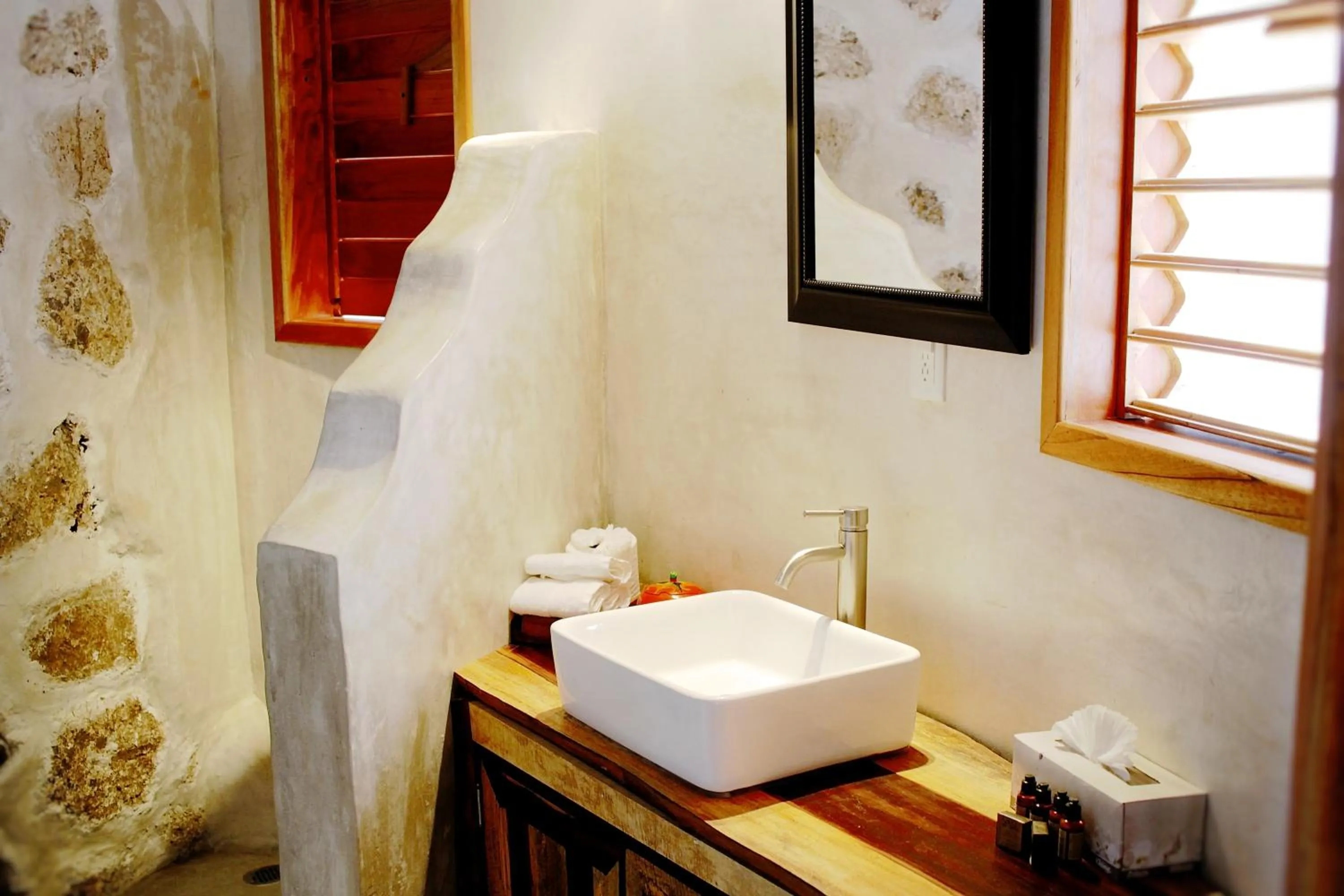 Shower in Palapas del Sol