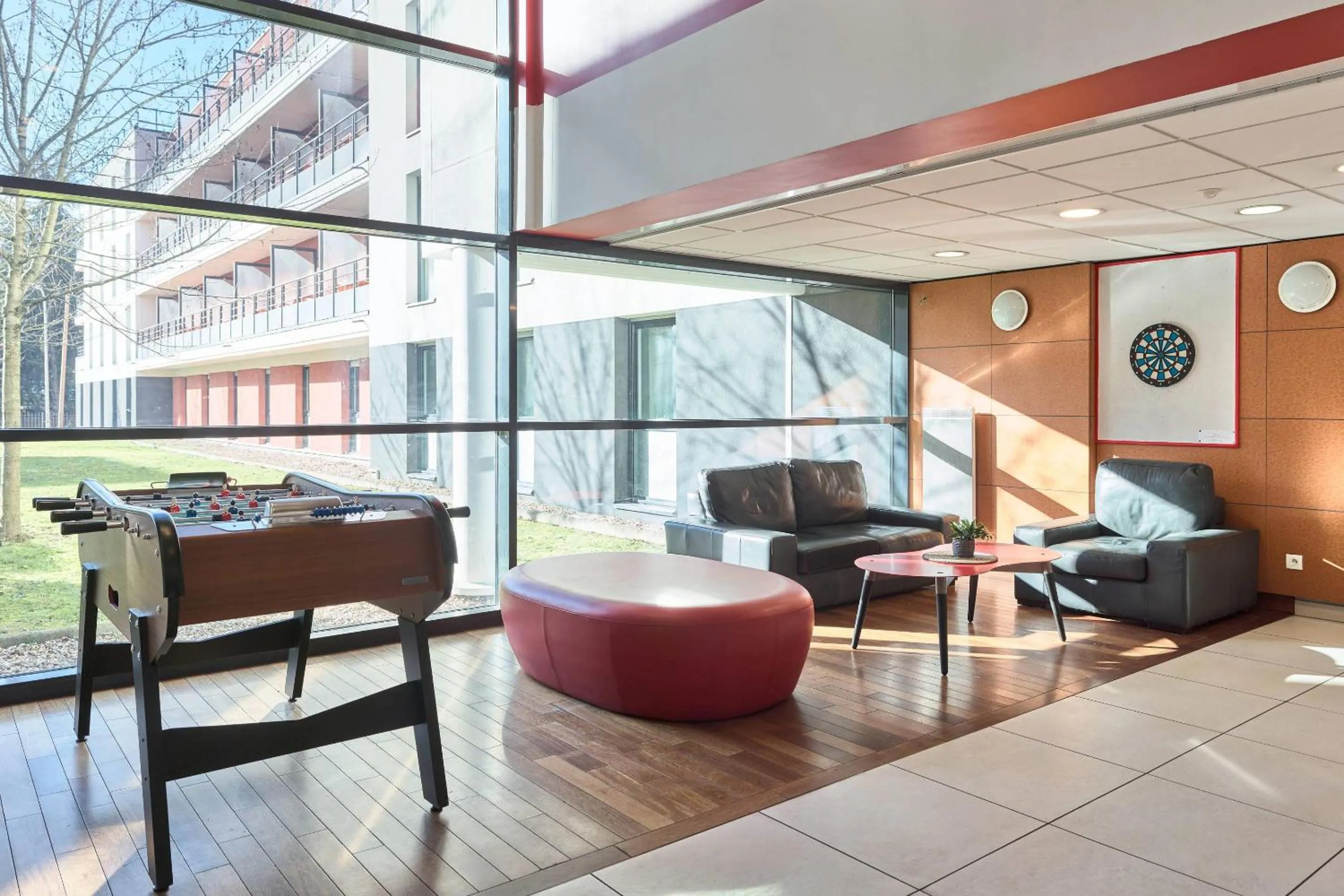 Lobby or reception in Comfort Aparthotel Versailles, St Cyr l'Ecole