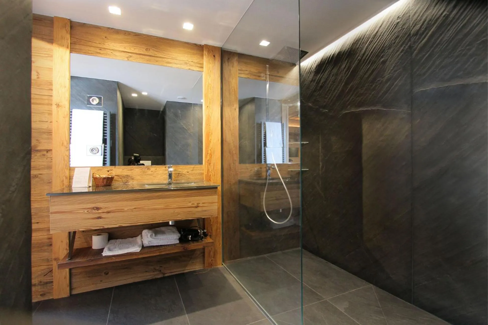 Shower in Hotel Cote Brune