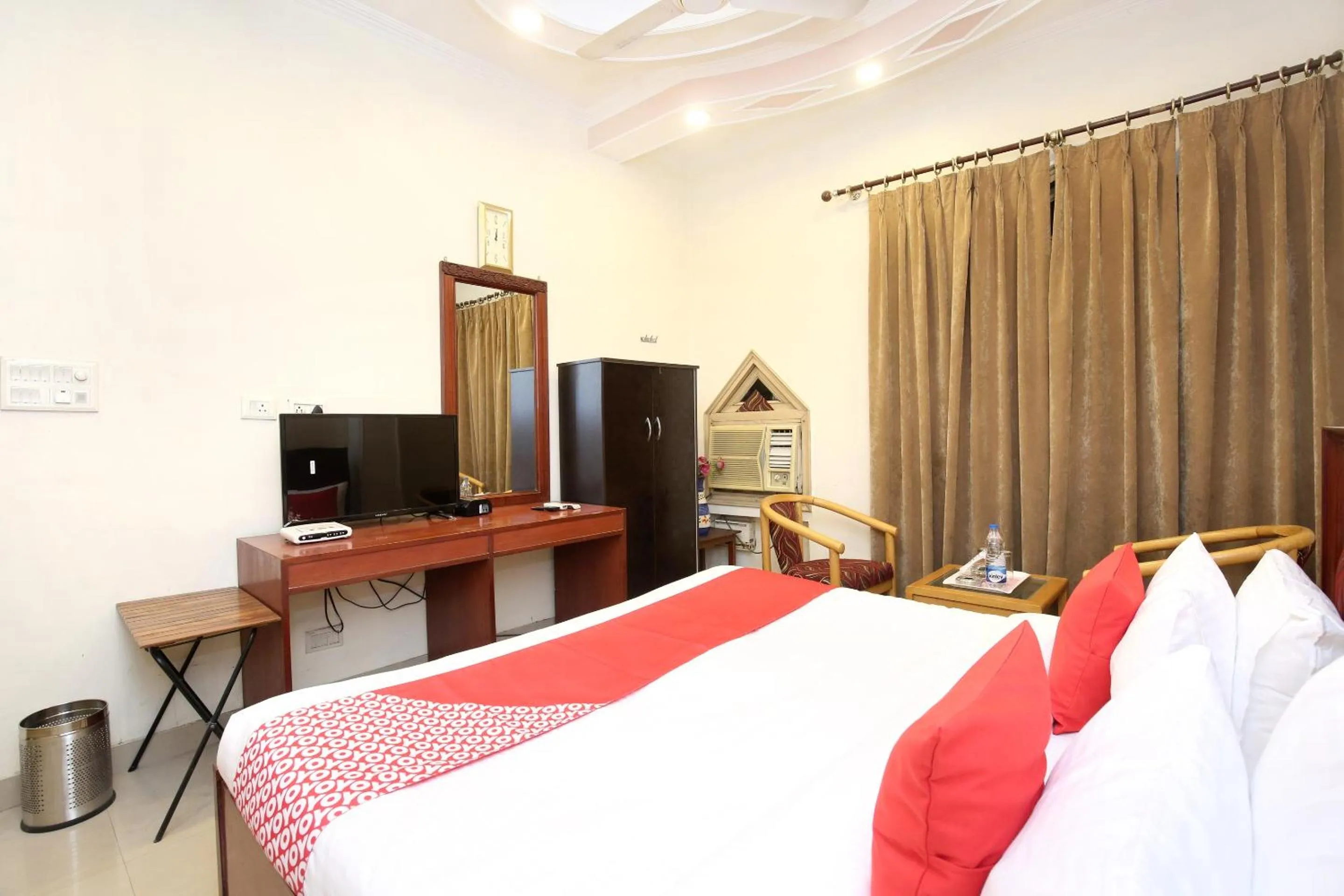 Bedroom, Bed in Hotel O Le Bon Ton