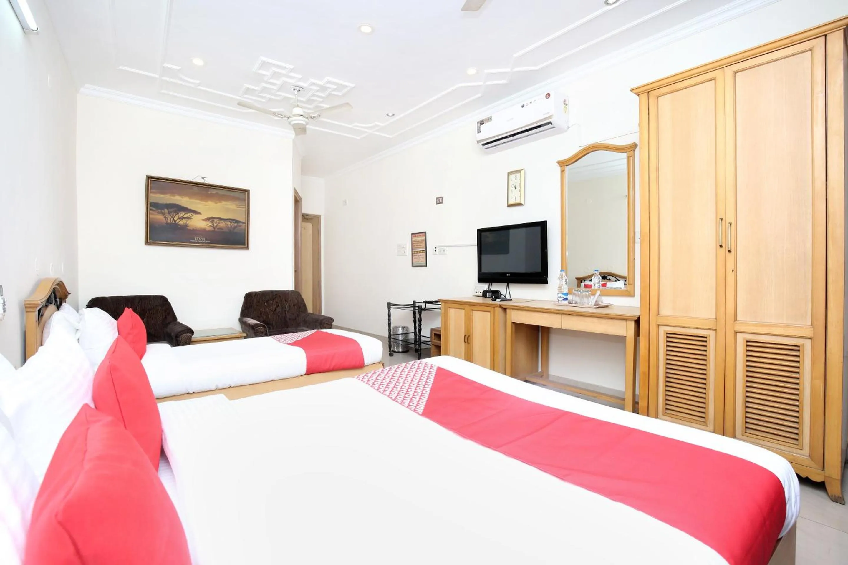 Bedroom, Bed in Hotel O Le Bon Ton