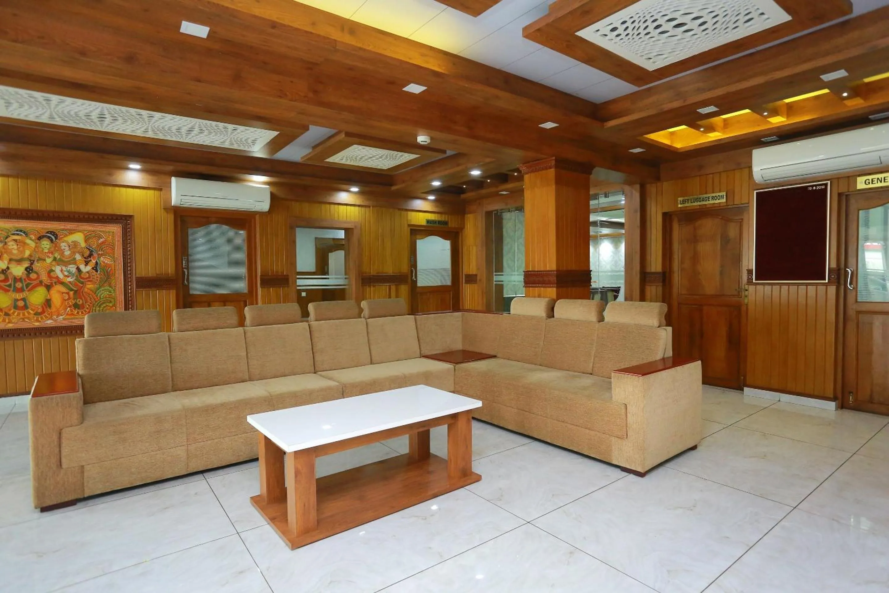Lobby or reception in Super Capital O Kovilakam Residency