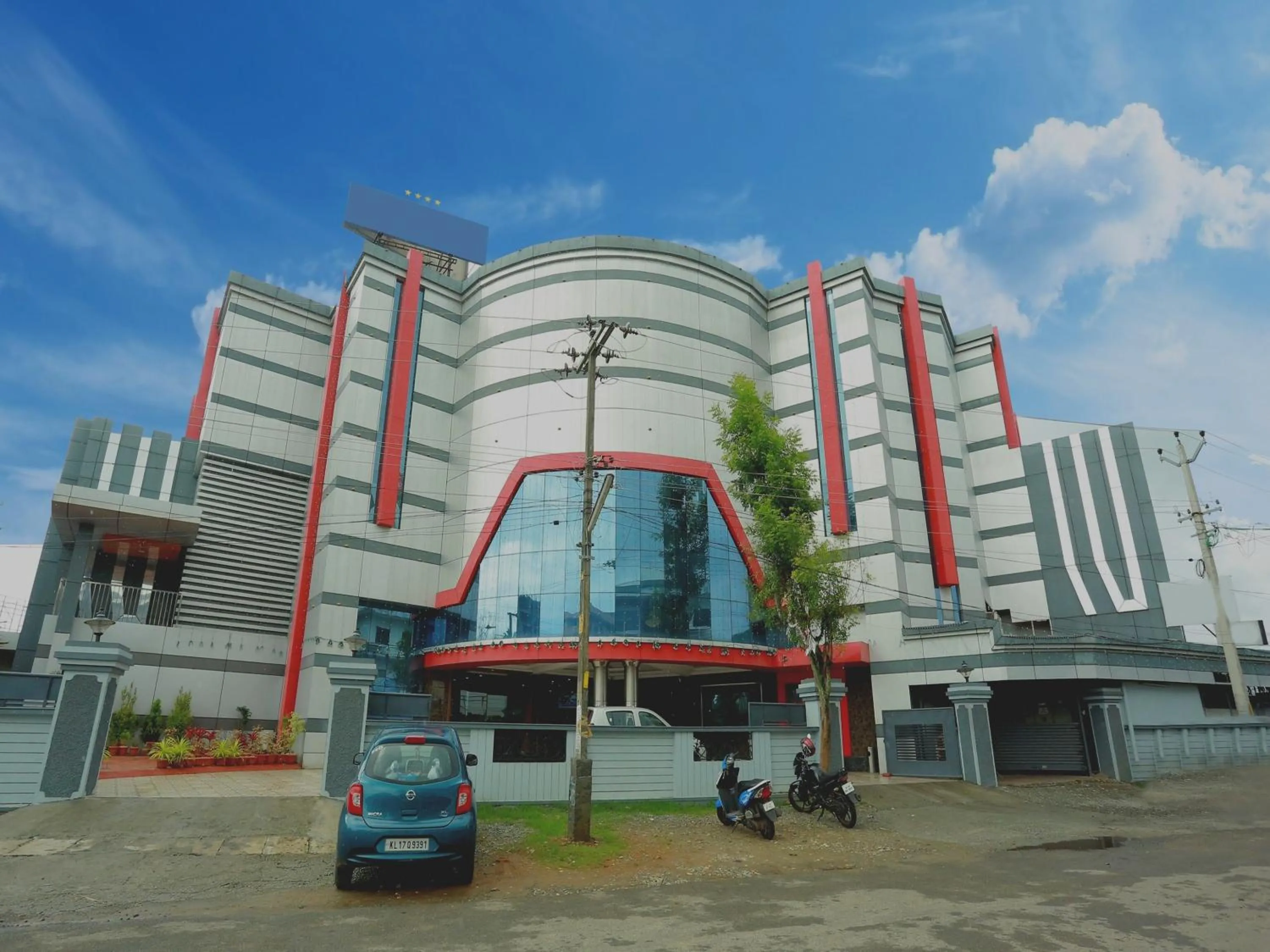 Facade/entrance in Super Capital O Kovilakam Residency