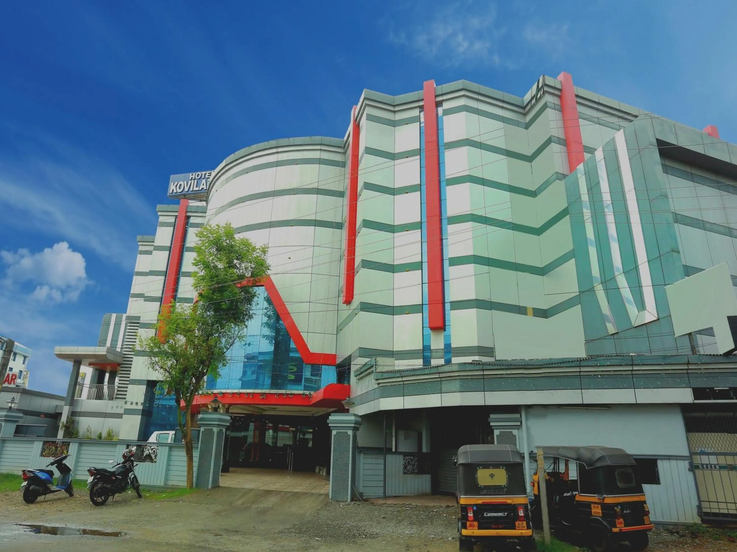 Facade/entrance in Super Capital O Kovilakam Residency