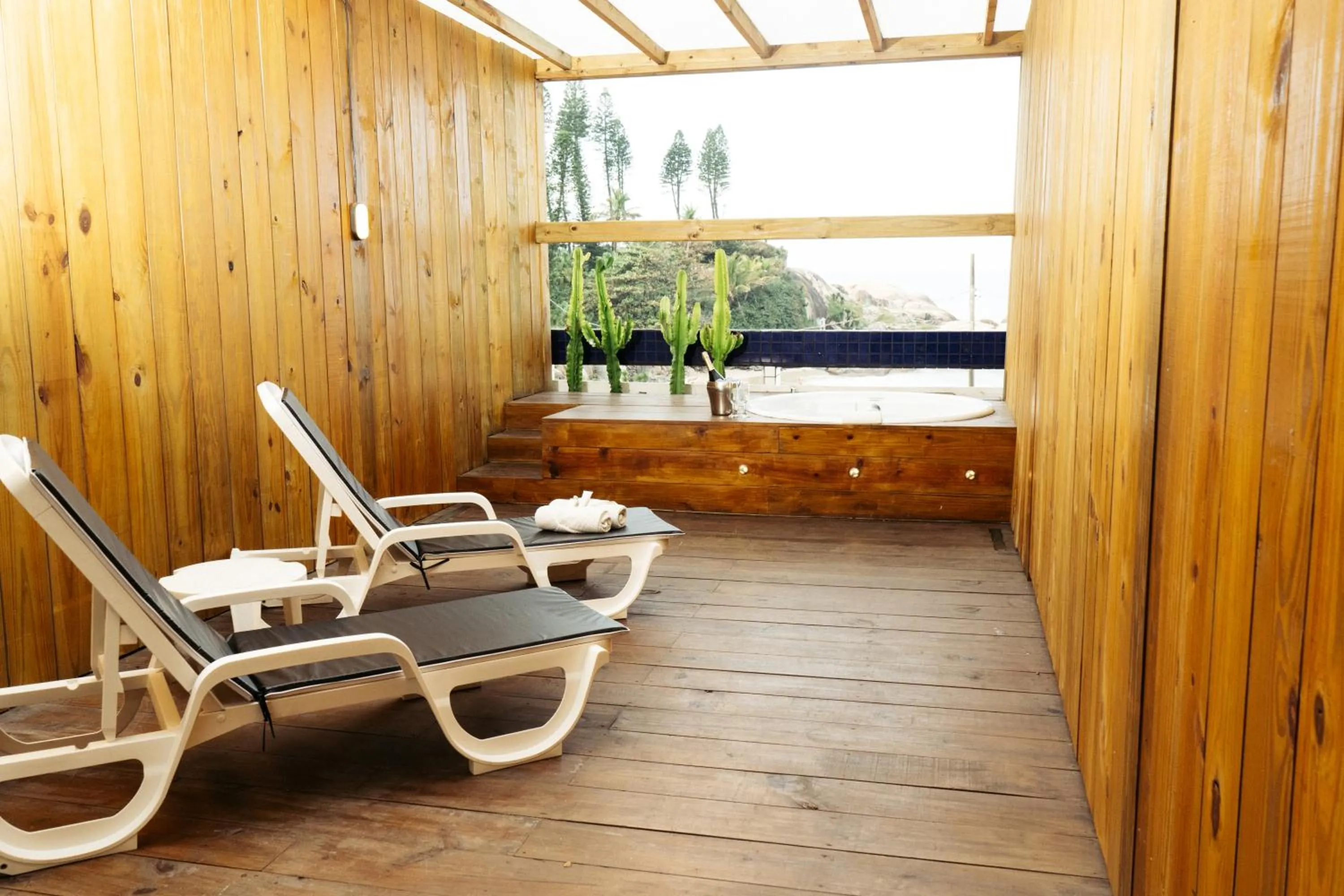 Decorative detail in Cris Hotel