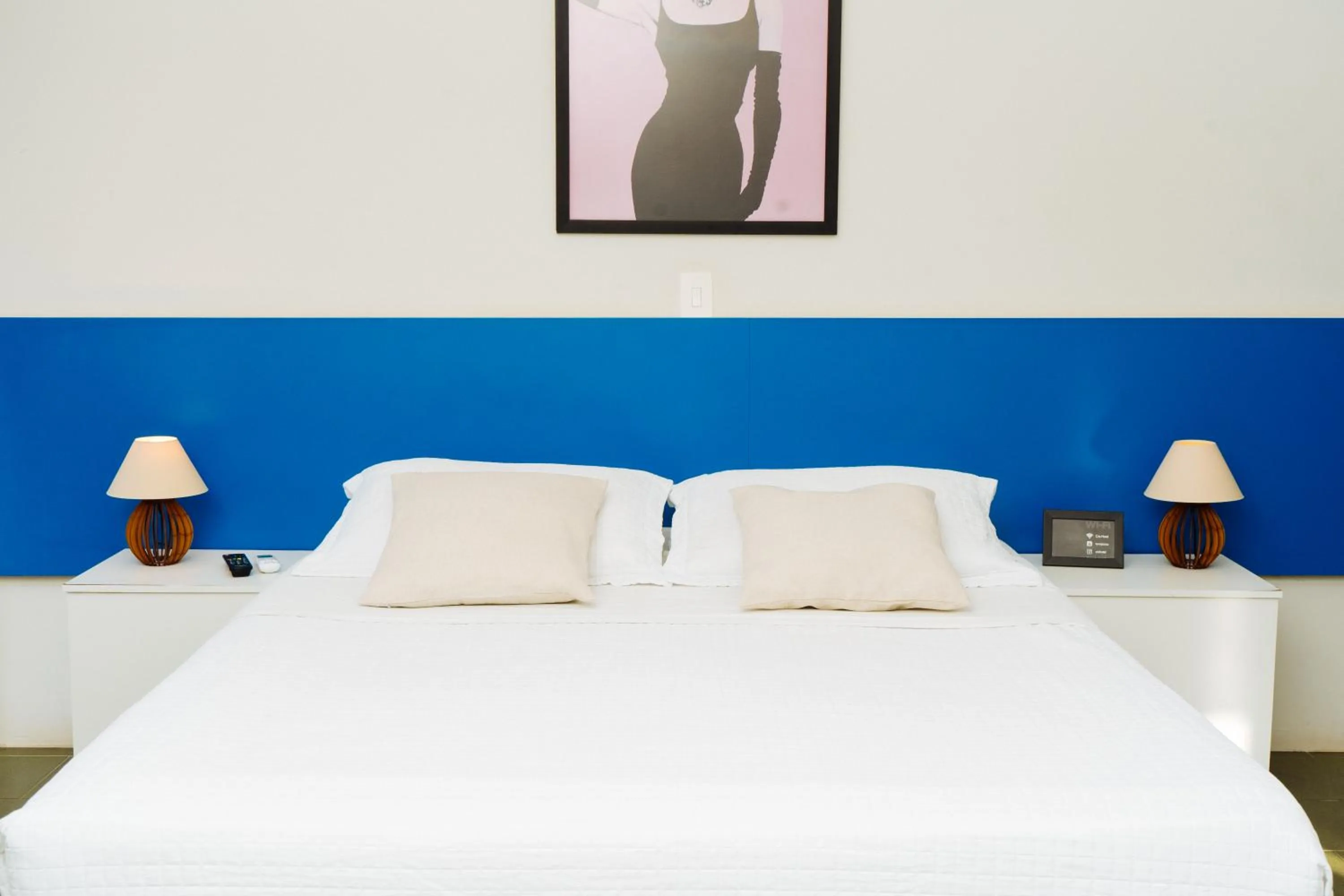 Bedroom, Bed in Cris Hotel