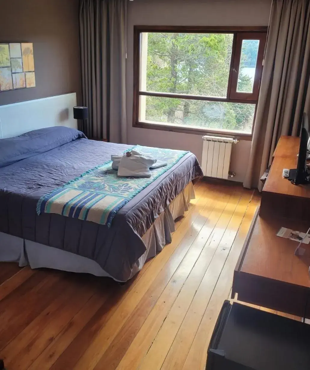 Double Room - Disability Access in Boutique Hotel & Spa Bosque del Nahuel Double Room - Disability Access in Boutique Hotel & Spa Bosque del Nahuel