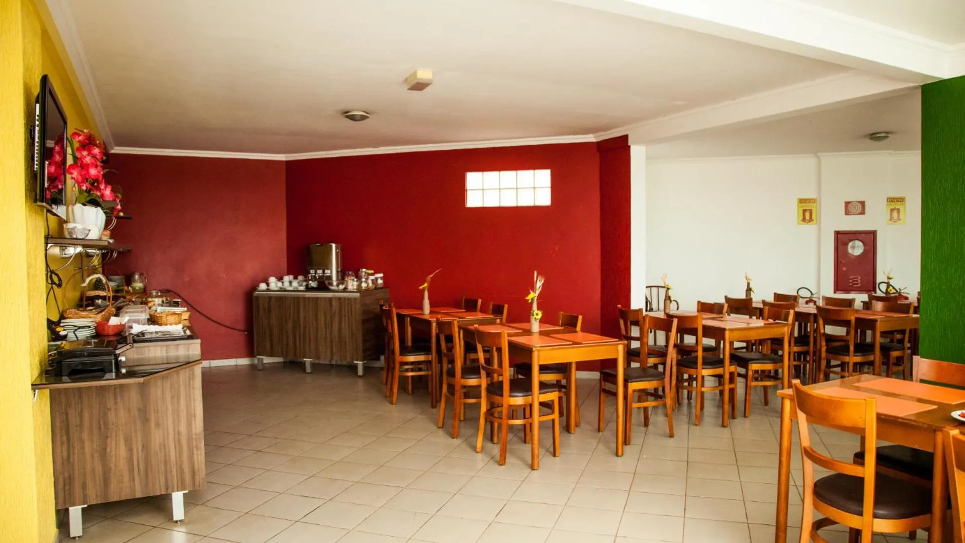 Breakfast in Nobile Plaza Hotel