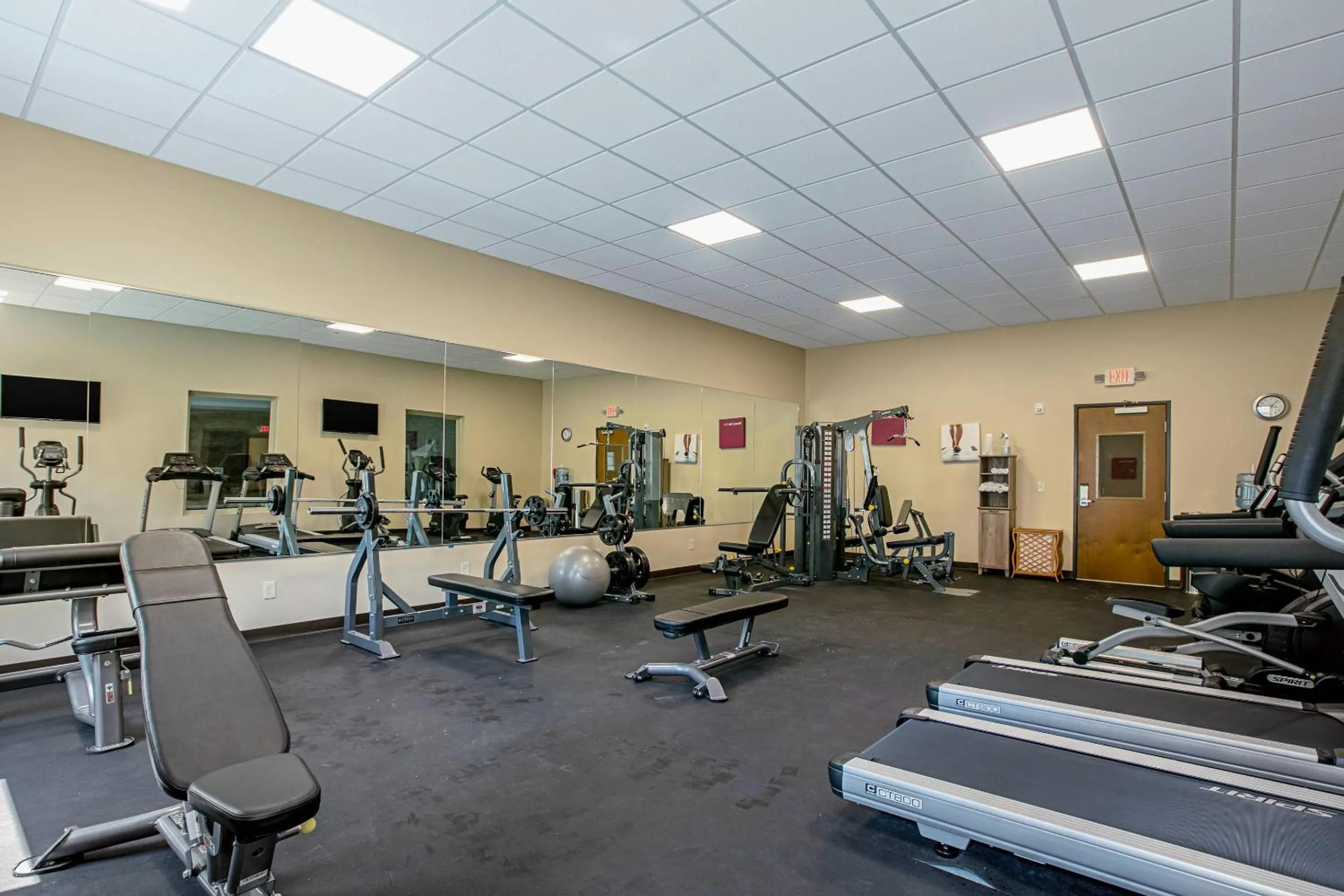 Fitness centre/facilities in Comfort Suites Fishkill near Interstate 84