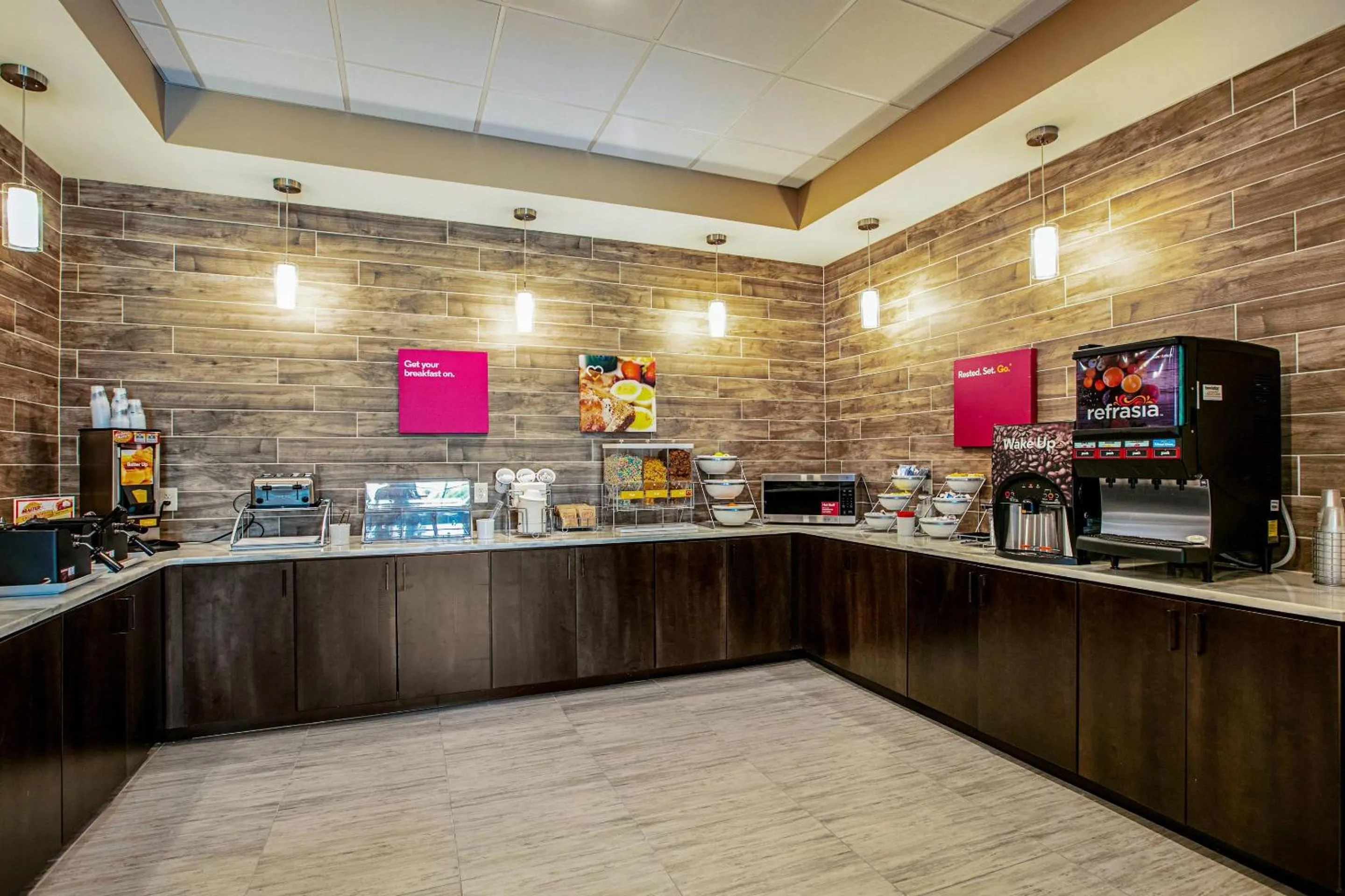 Breakfast in Comfort Suites Fishkill near Interstate 84