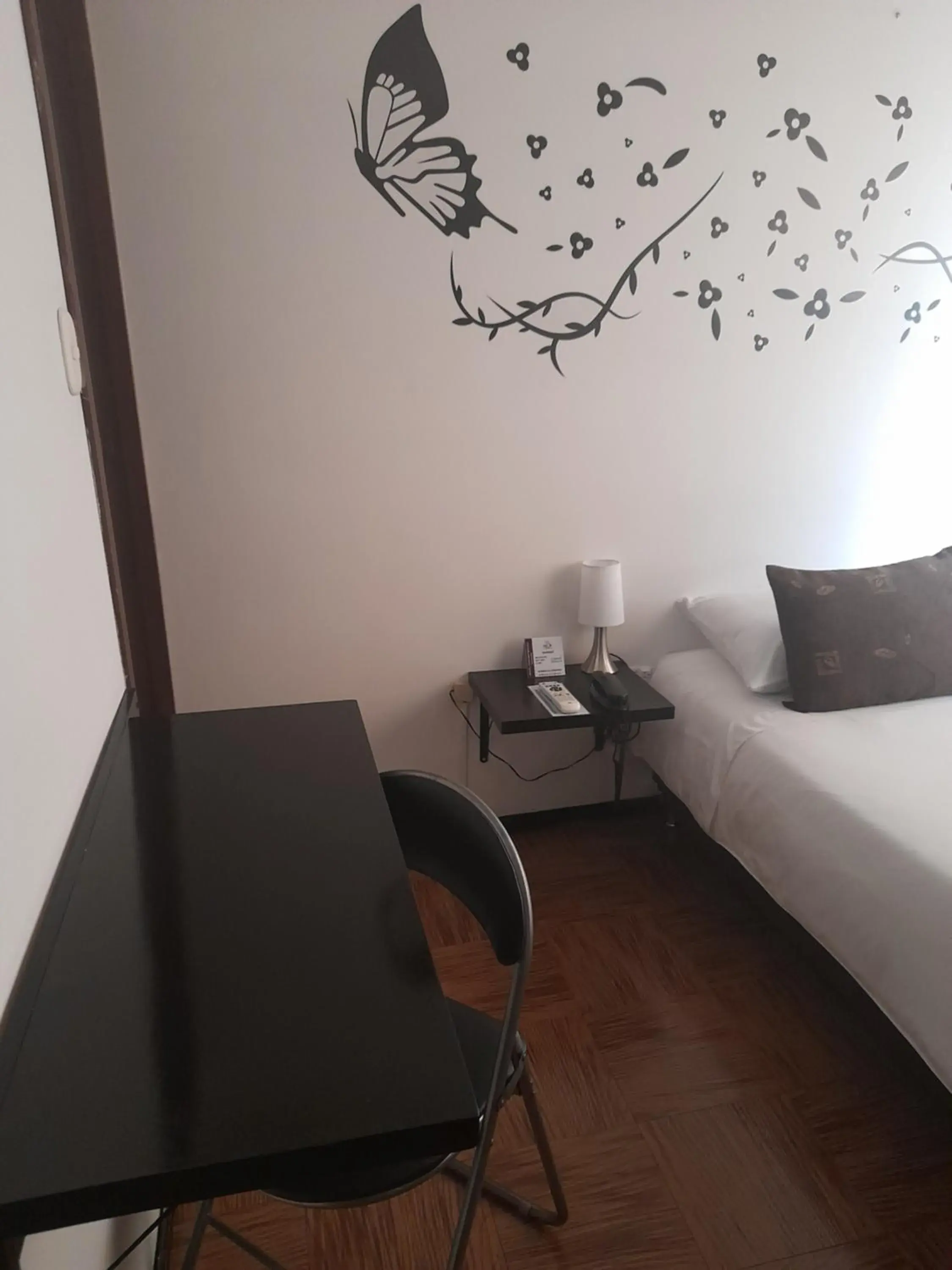 Single Room - single occupancy in Hotel Confort Bogota Single Room - single occupancy in Hotel Confort Bogota