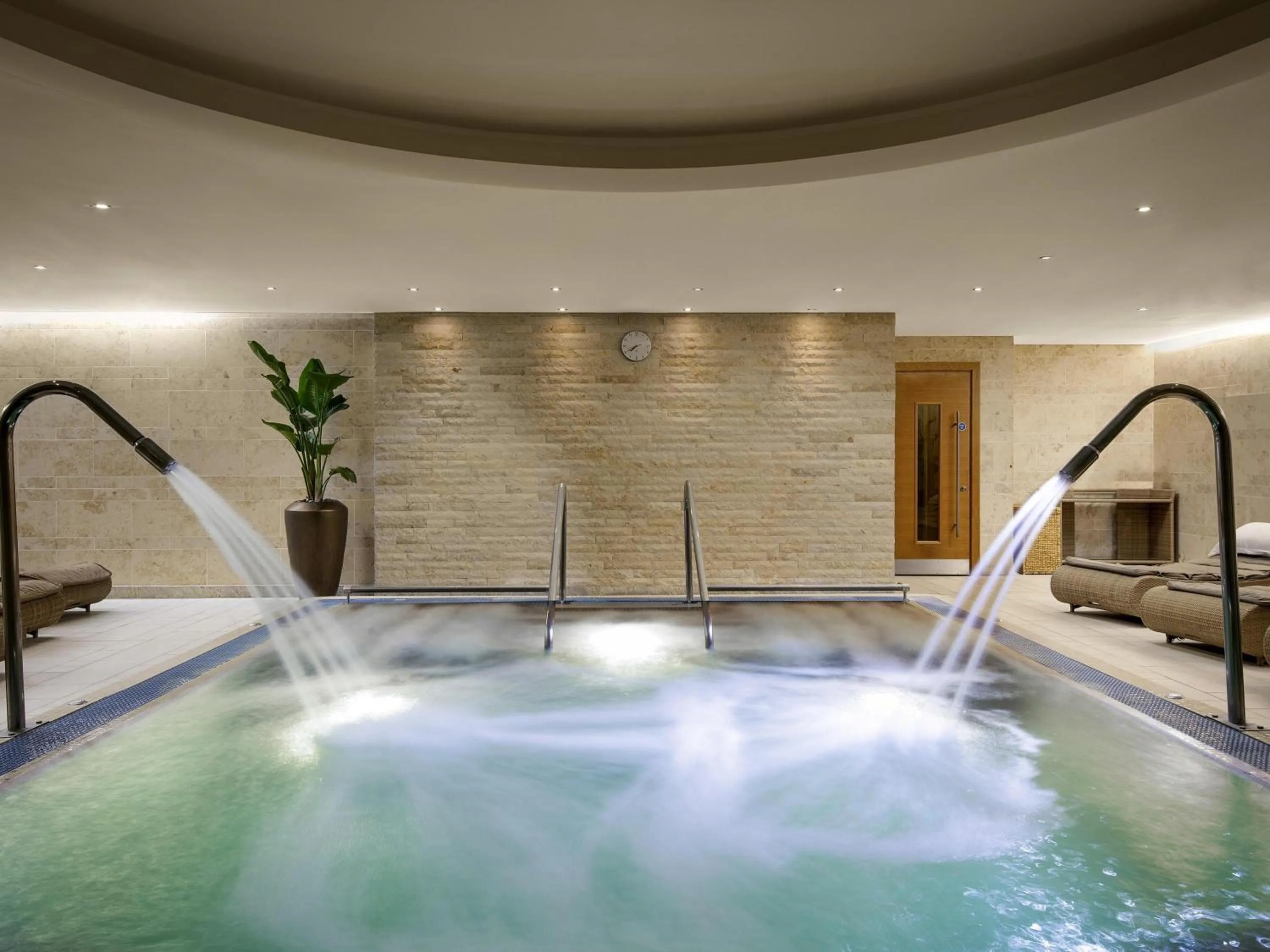Spa and wellness centre/facilities in Sofitel London Heathrow