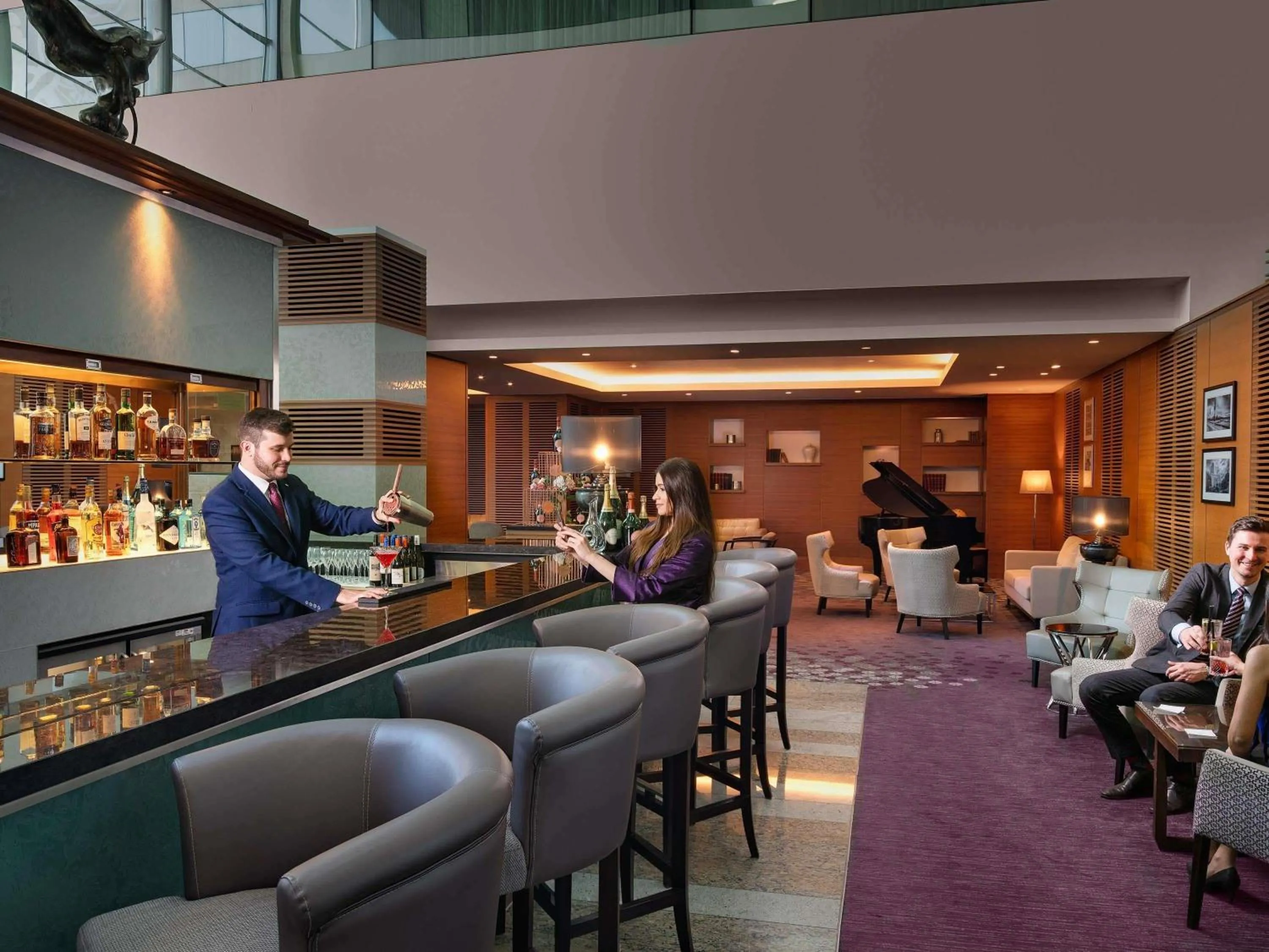 Lounge or bar in Sofitel London Heathrow