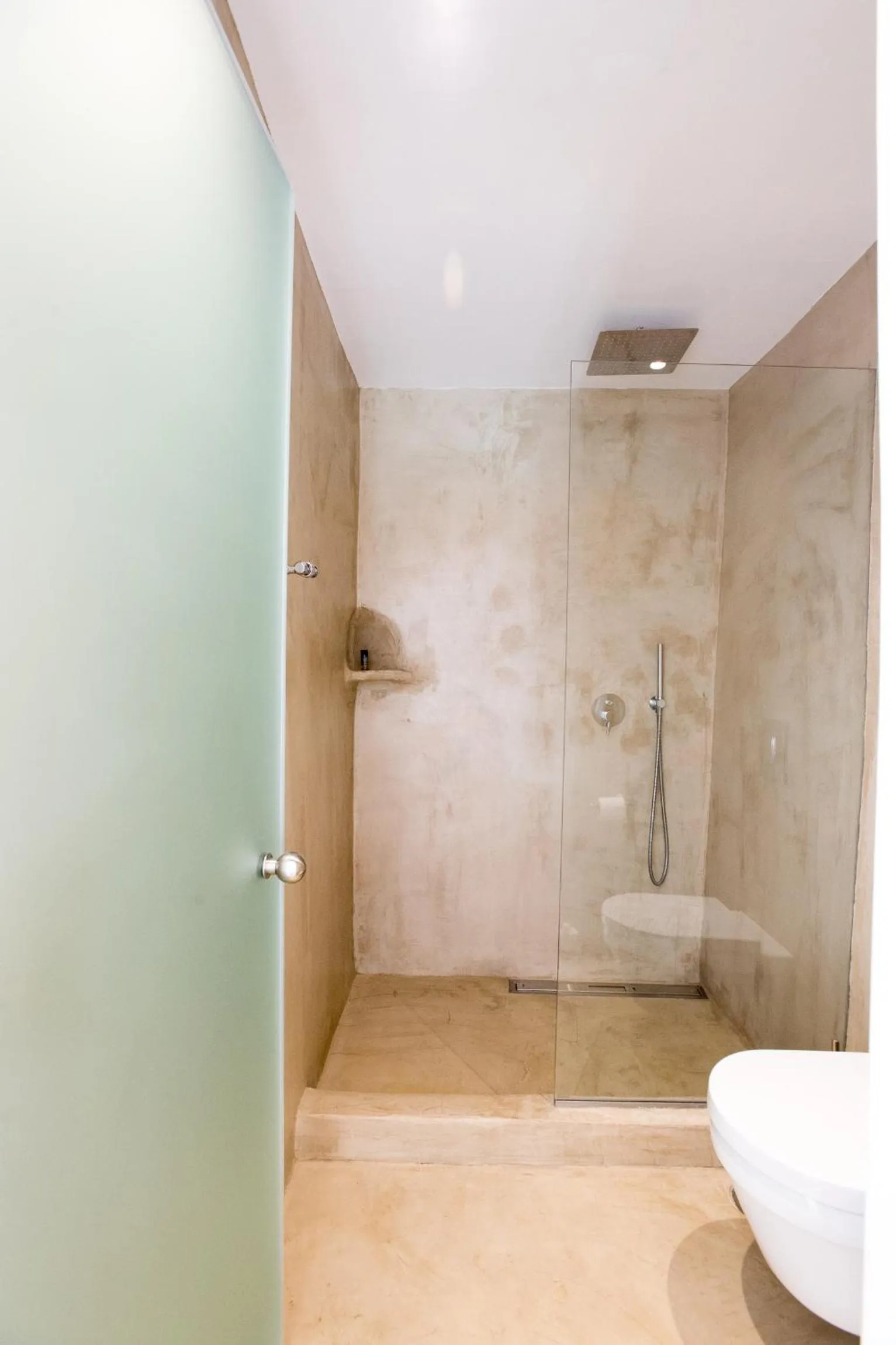 Shower in Mykonos Village