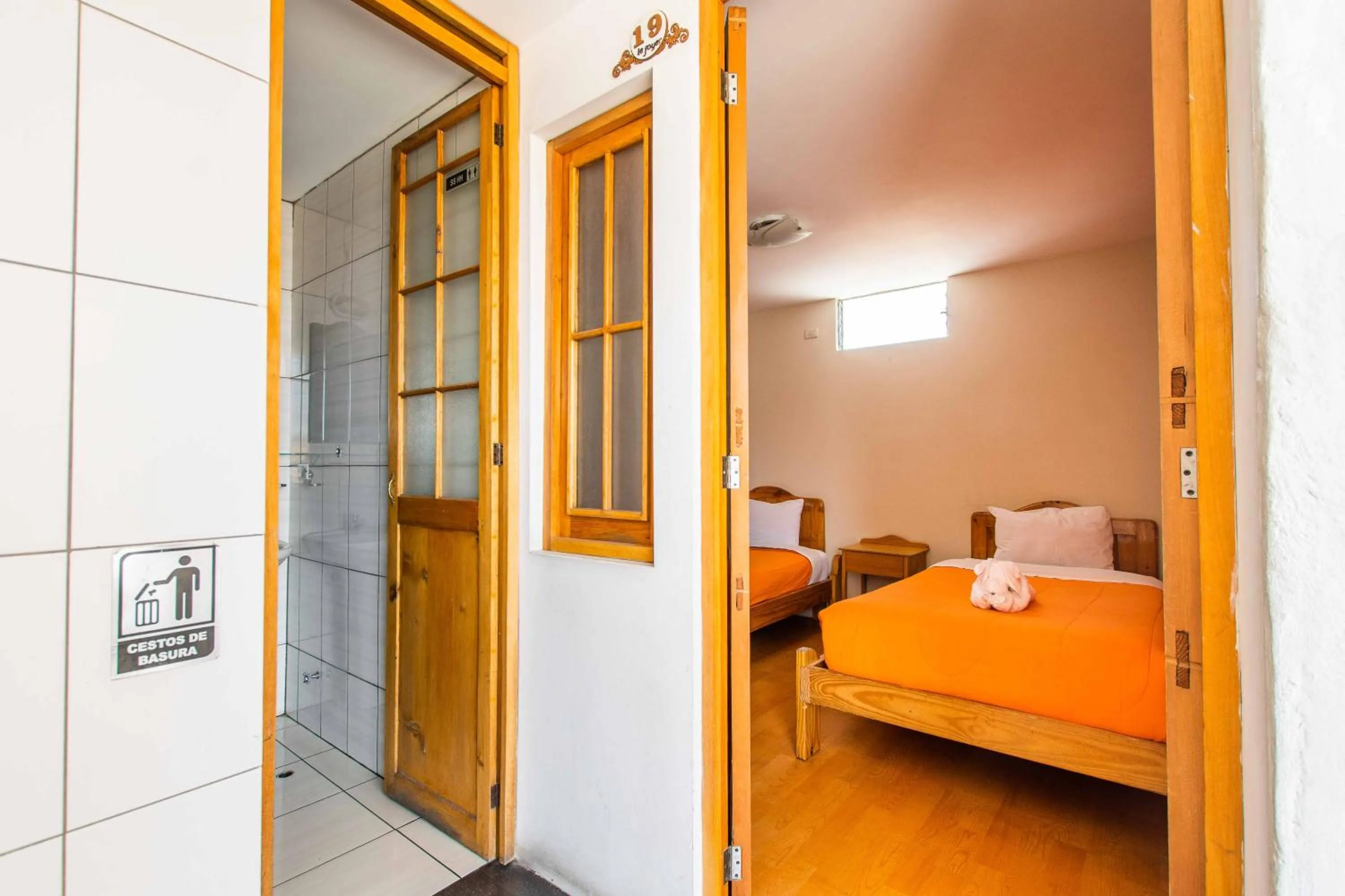 Toilet, Bed in Le Foyer Arequipa