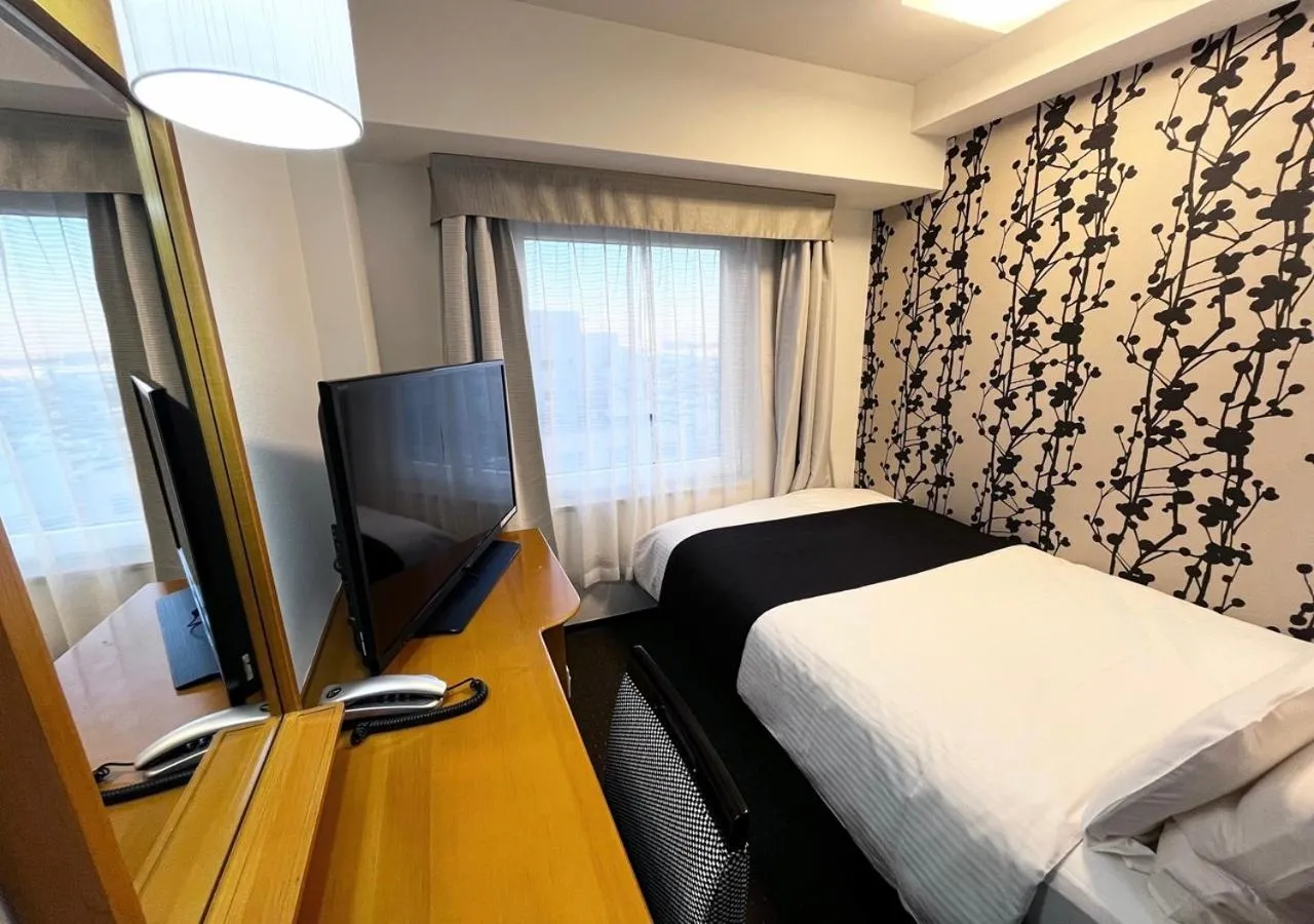 Double Room with Small Double Bed - Smoking in APA Hotel Chiba Yachiyo Midorigaoka
