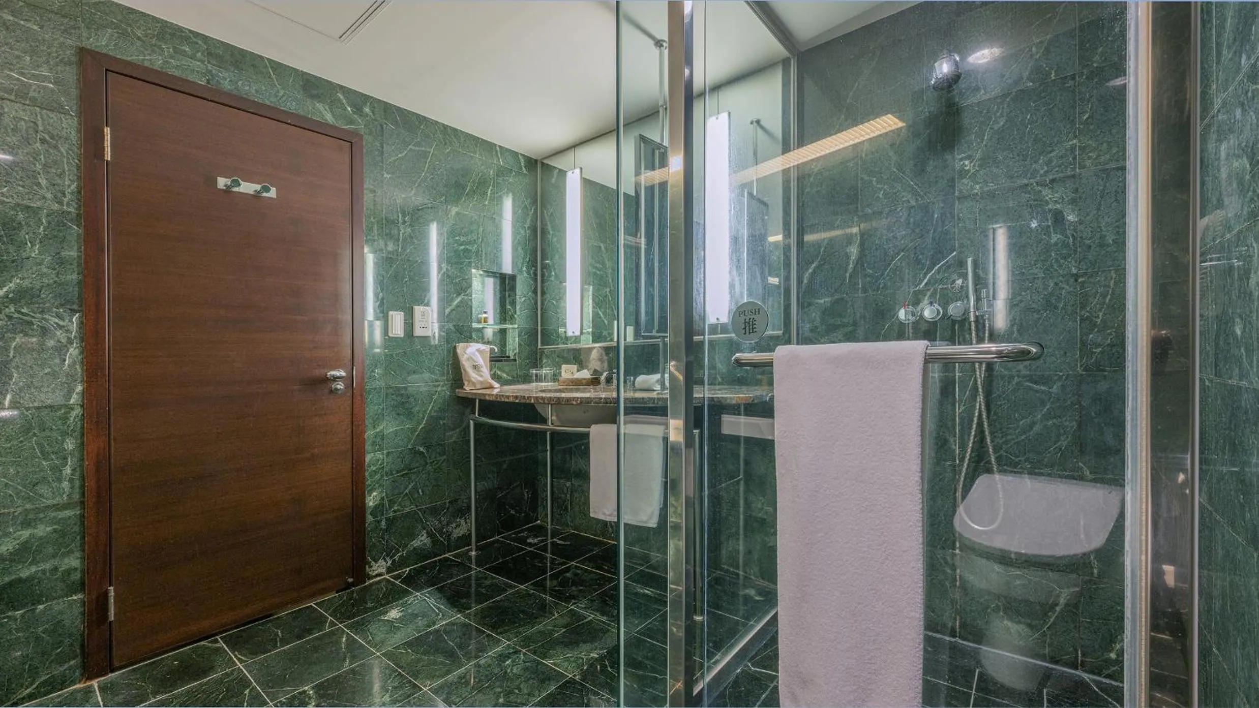 Bathroom in Tempus Hotel