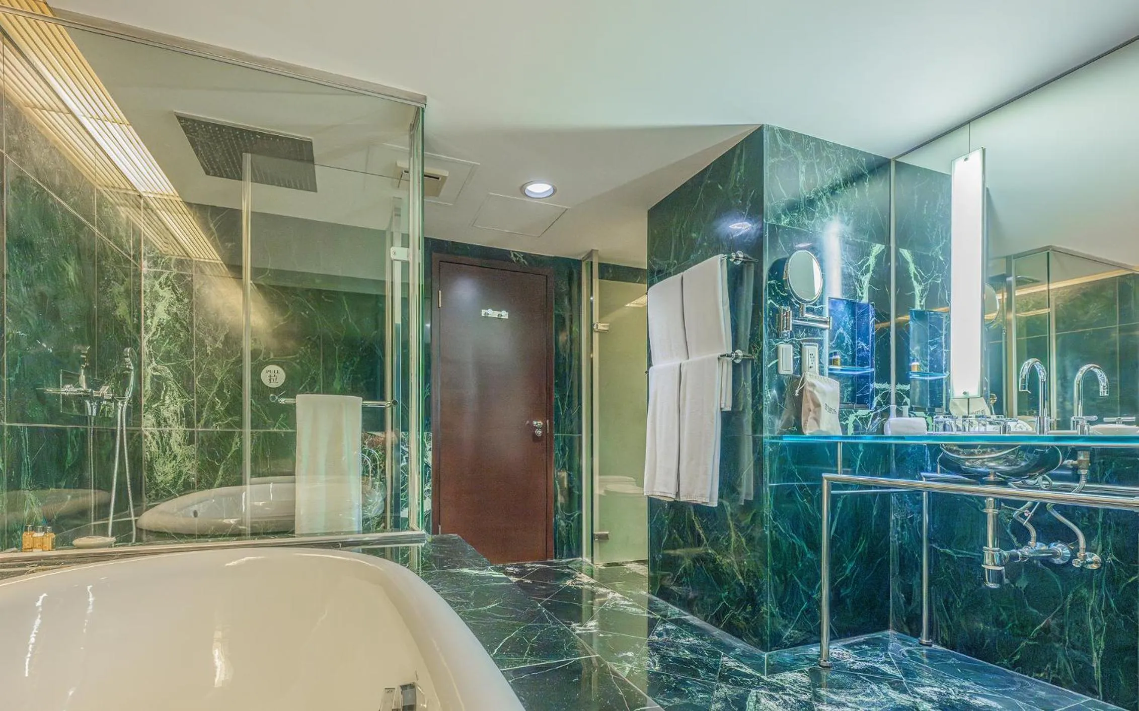 Bathroom in Tempus Hotel