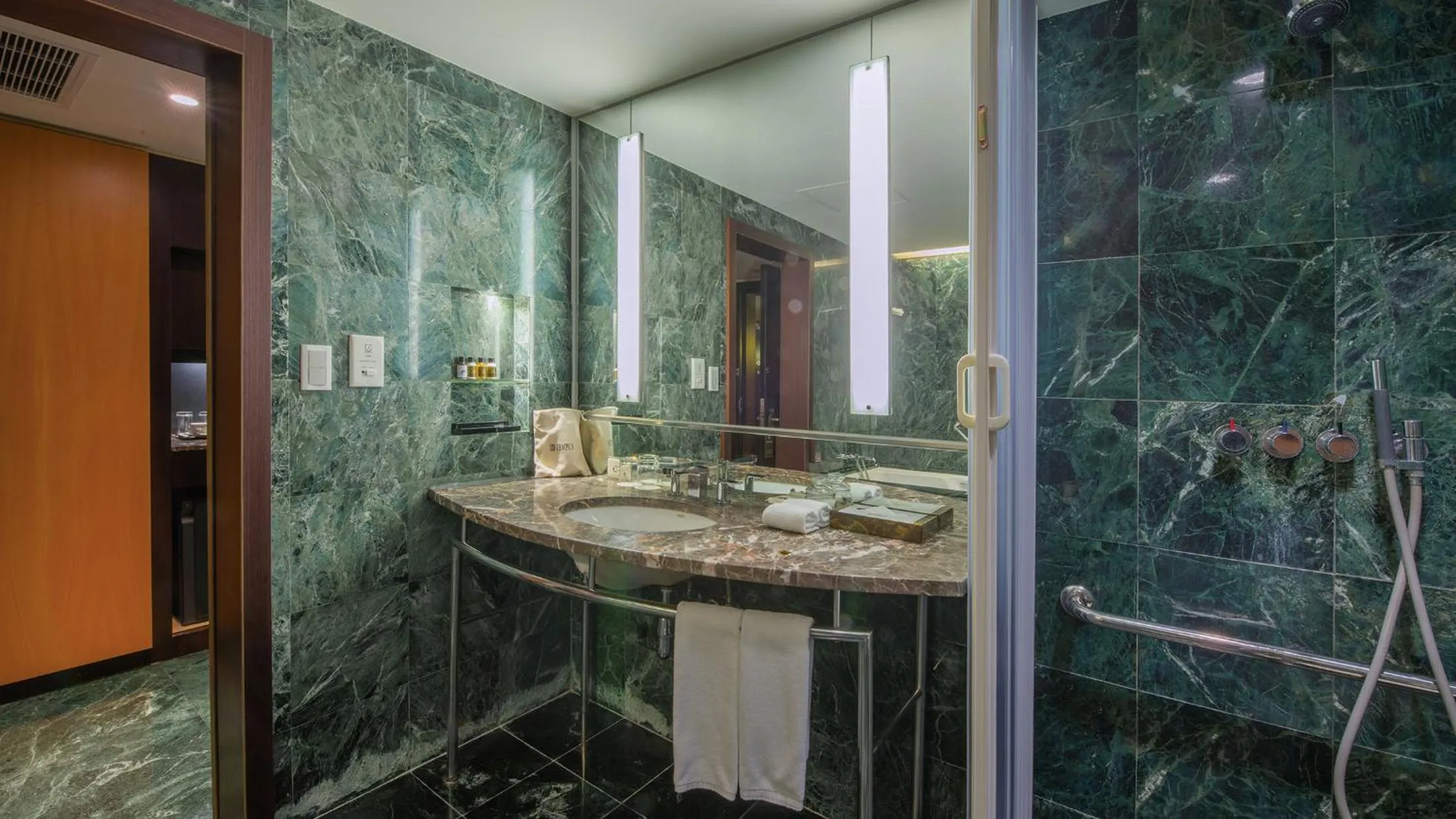 Bathroom in Tempus Hotel