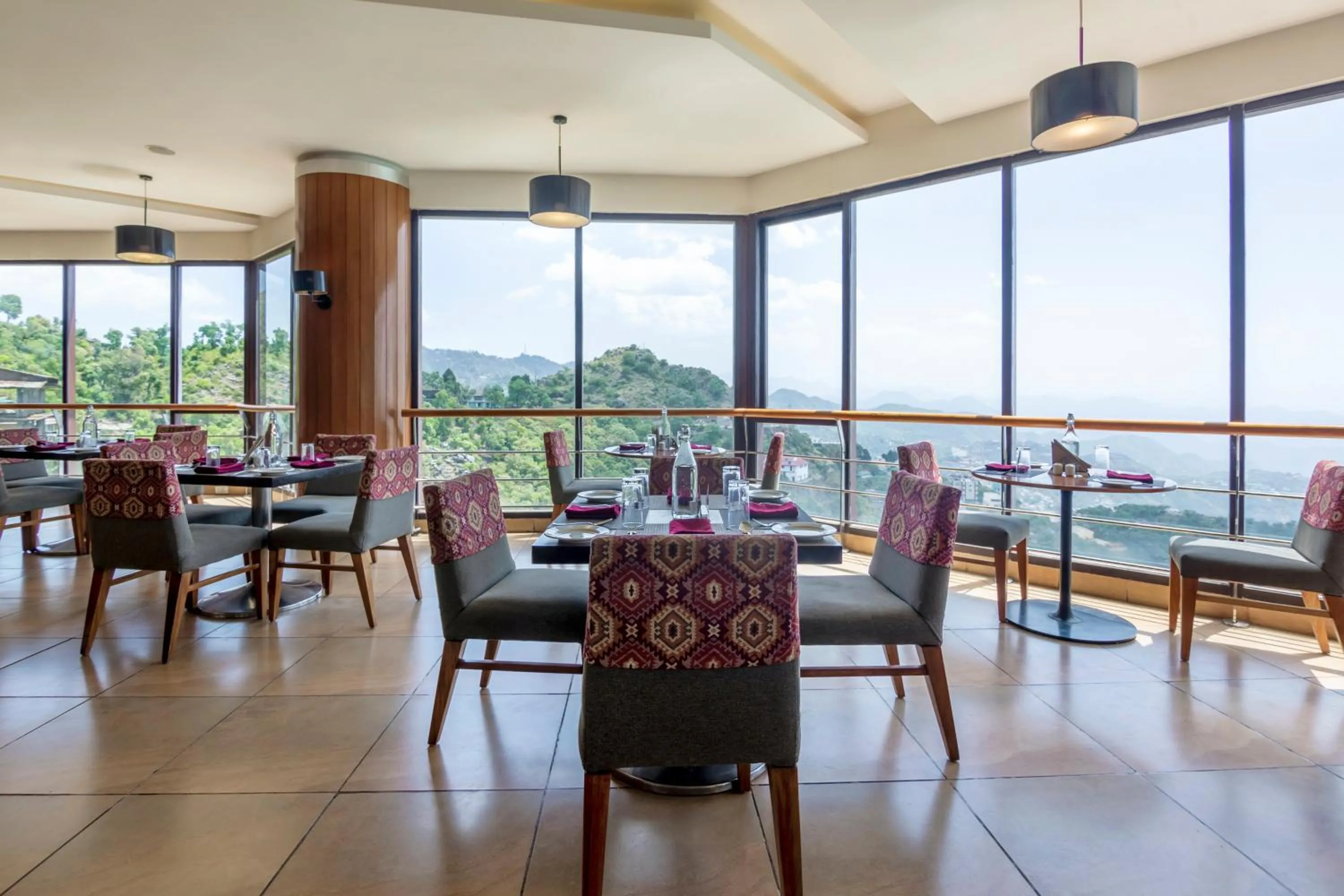 Restaurant/places to eat in Sterling Mussoorie