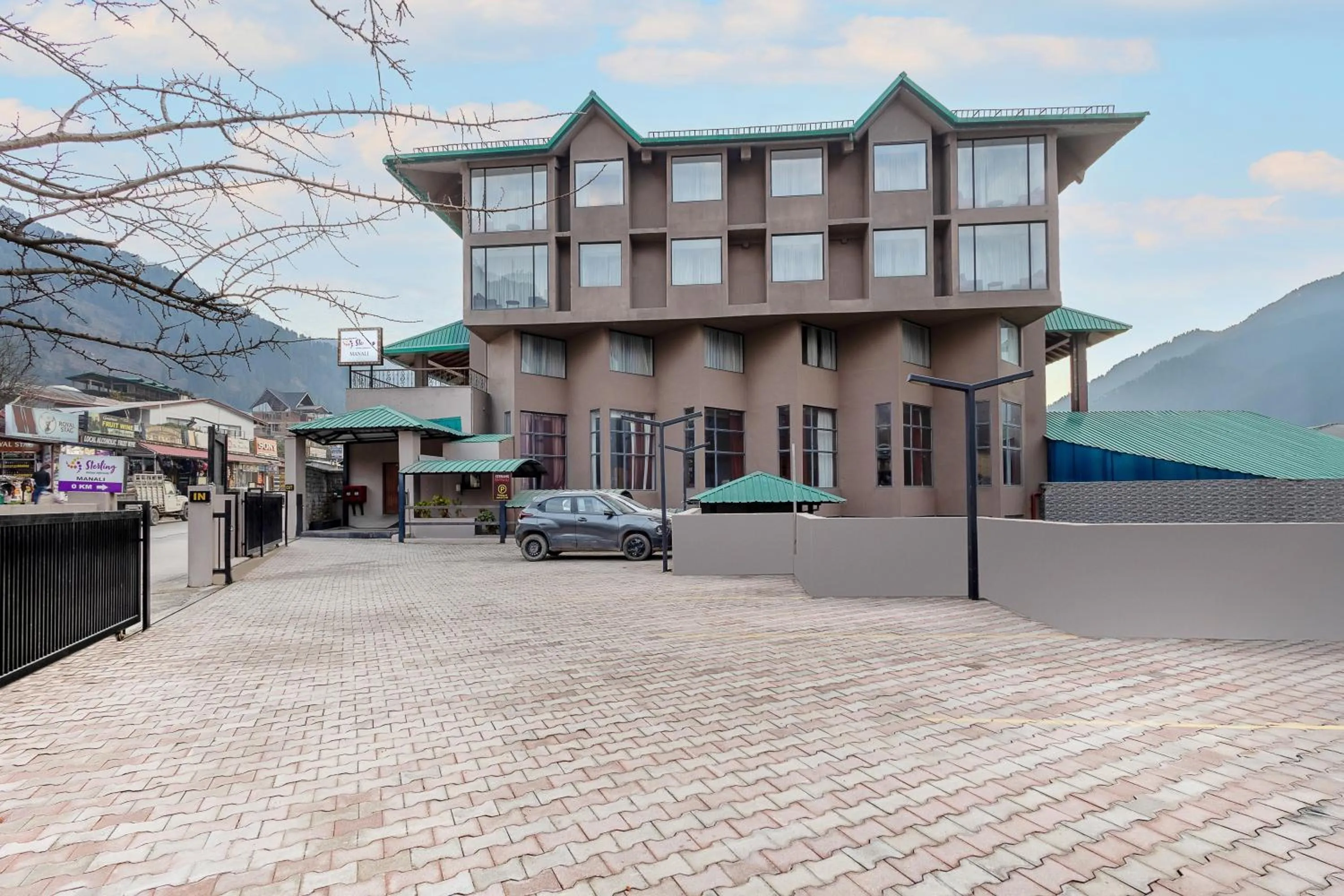 Parking in Sterling Manali