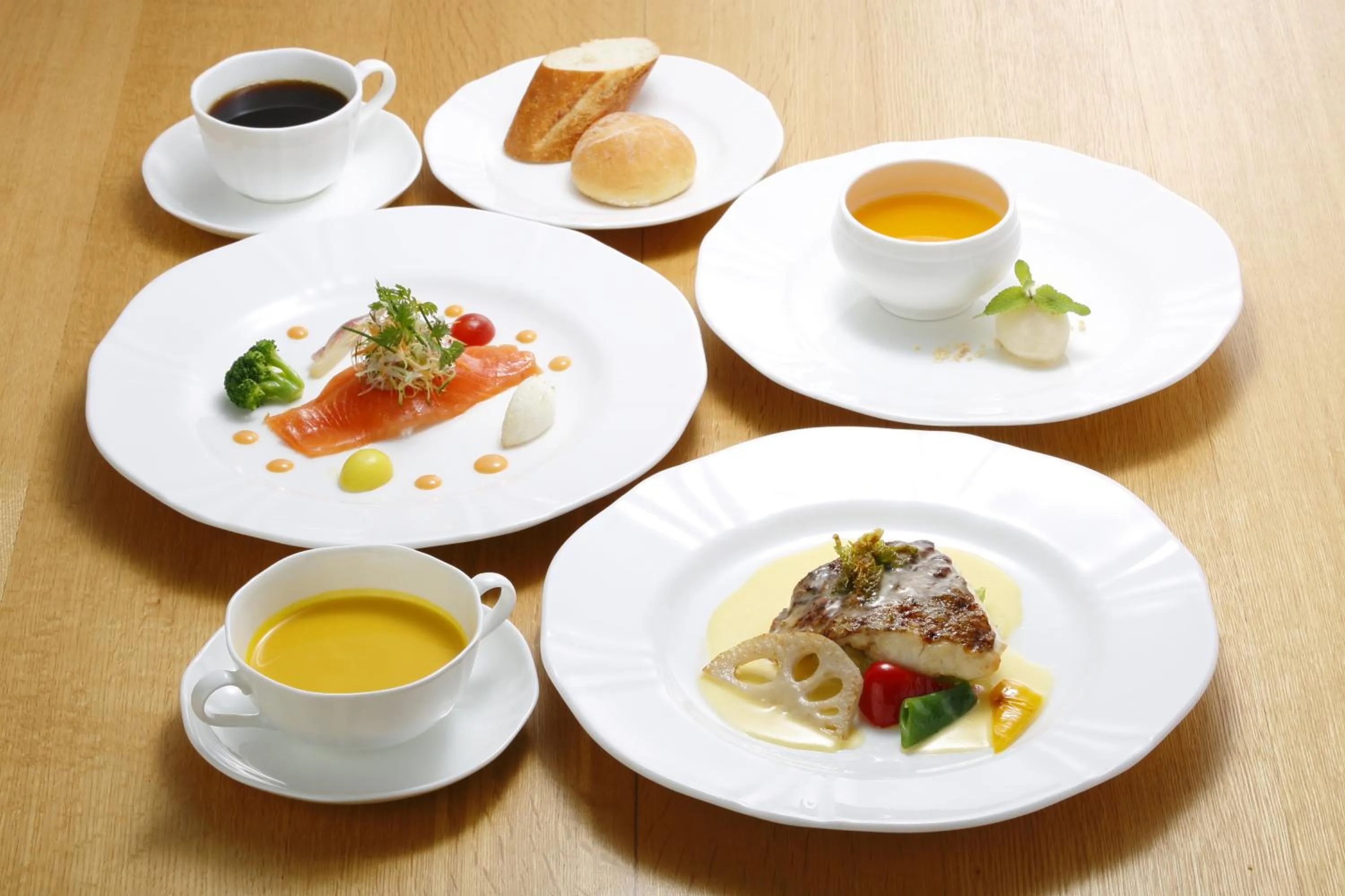 Food and drinks in TOYOTA Shirakawa-Go Eco-Institute