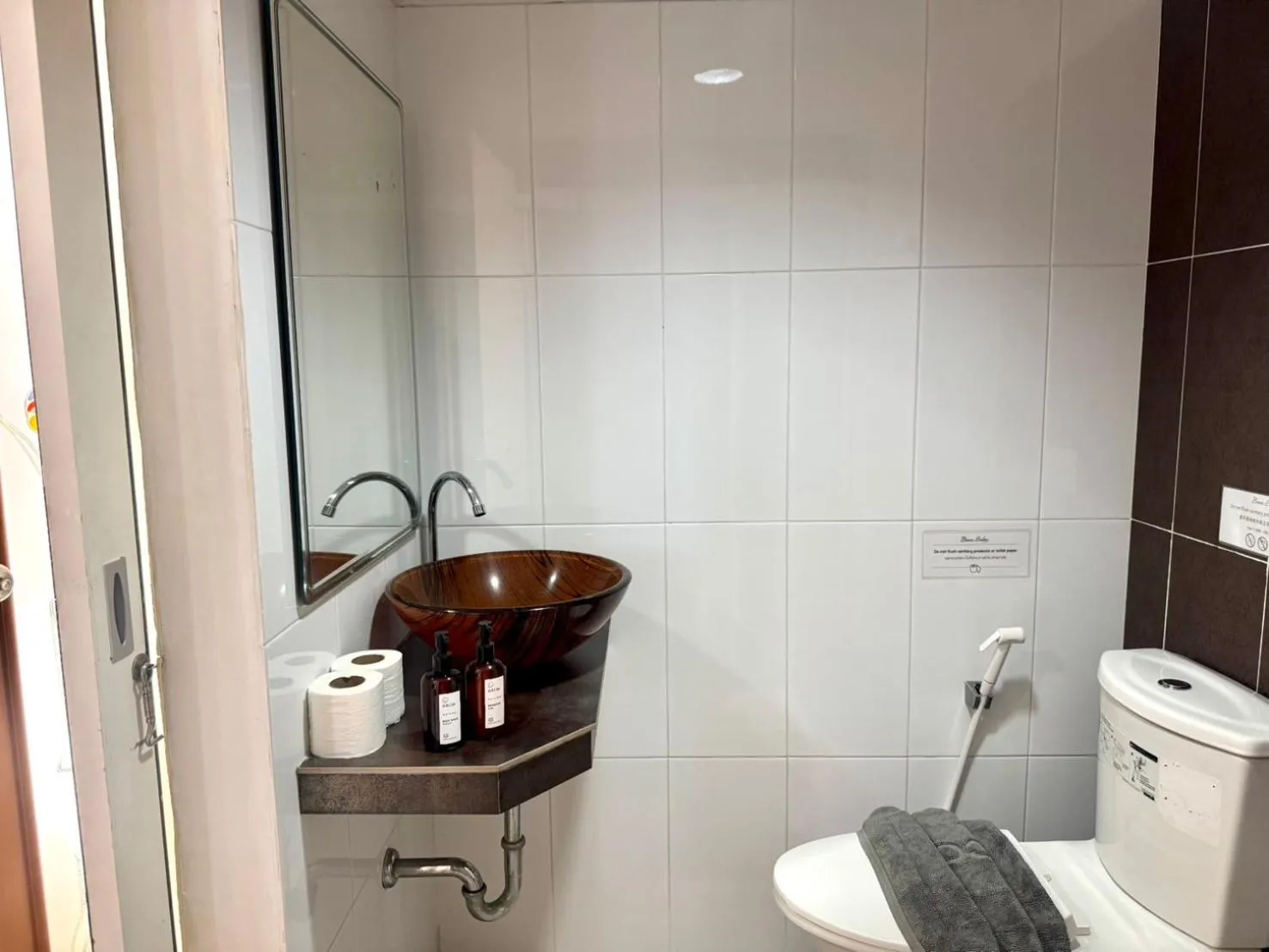 Bathroom in Baan Sabai Rama IV Apartment