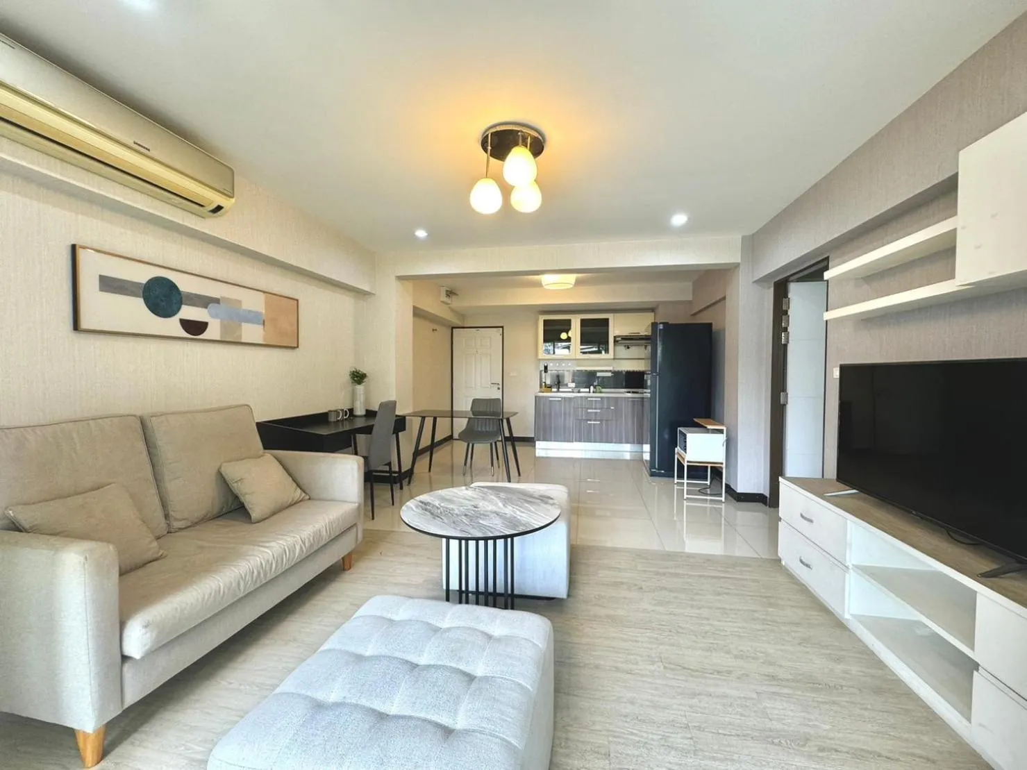 Living room in Baan Sabai Rama IV Apartment