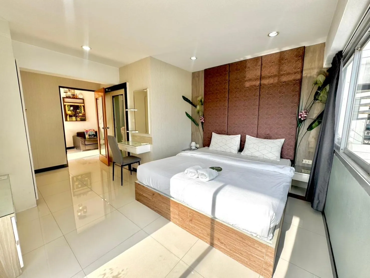 Bed in Baan Sabai Rama IV Apartment