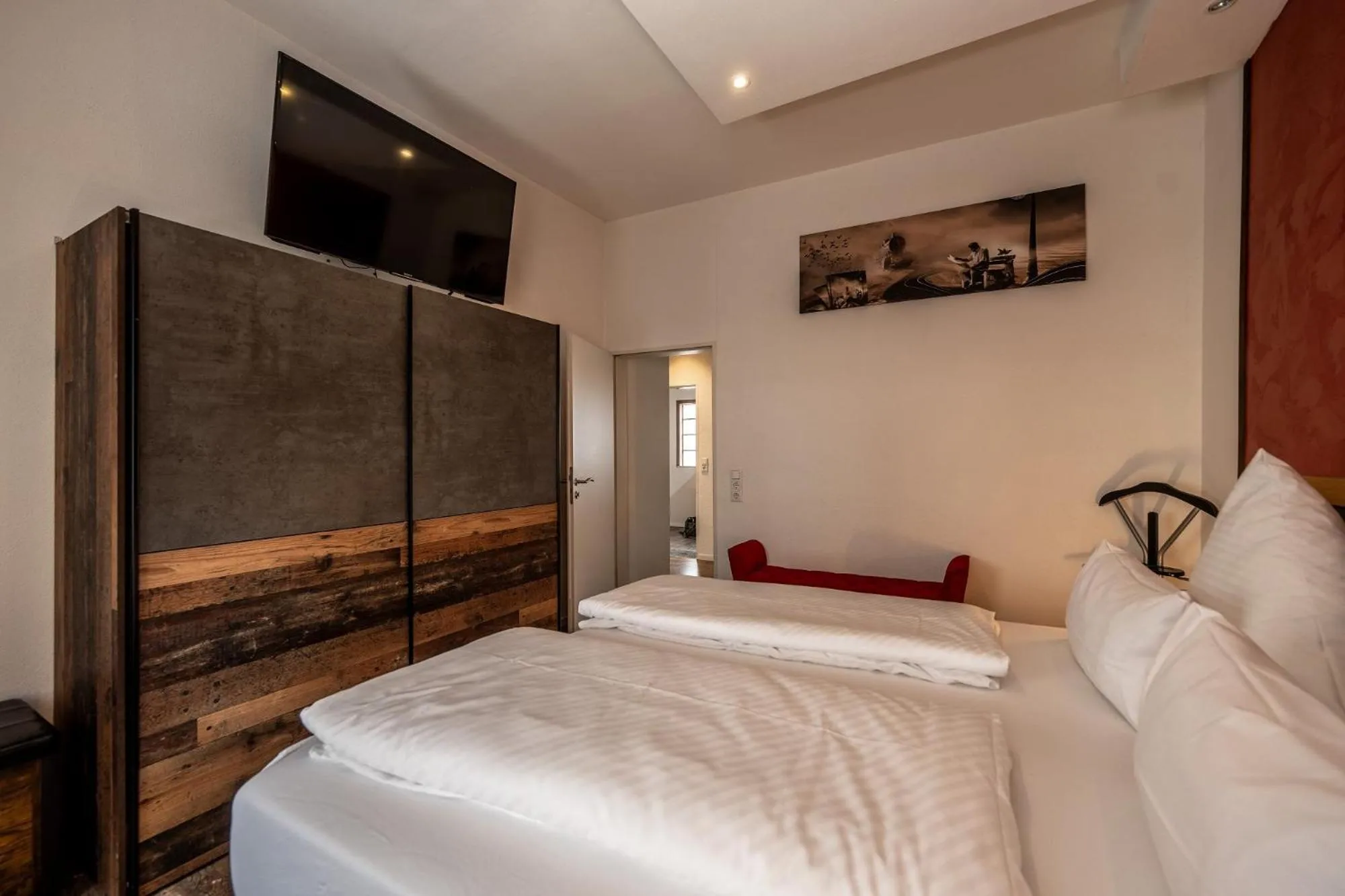 wardrobe, Bed in Hotel Ochsen