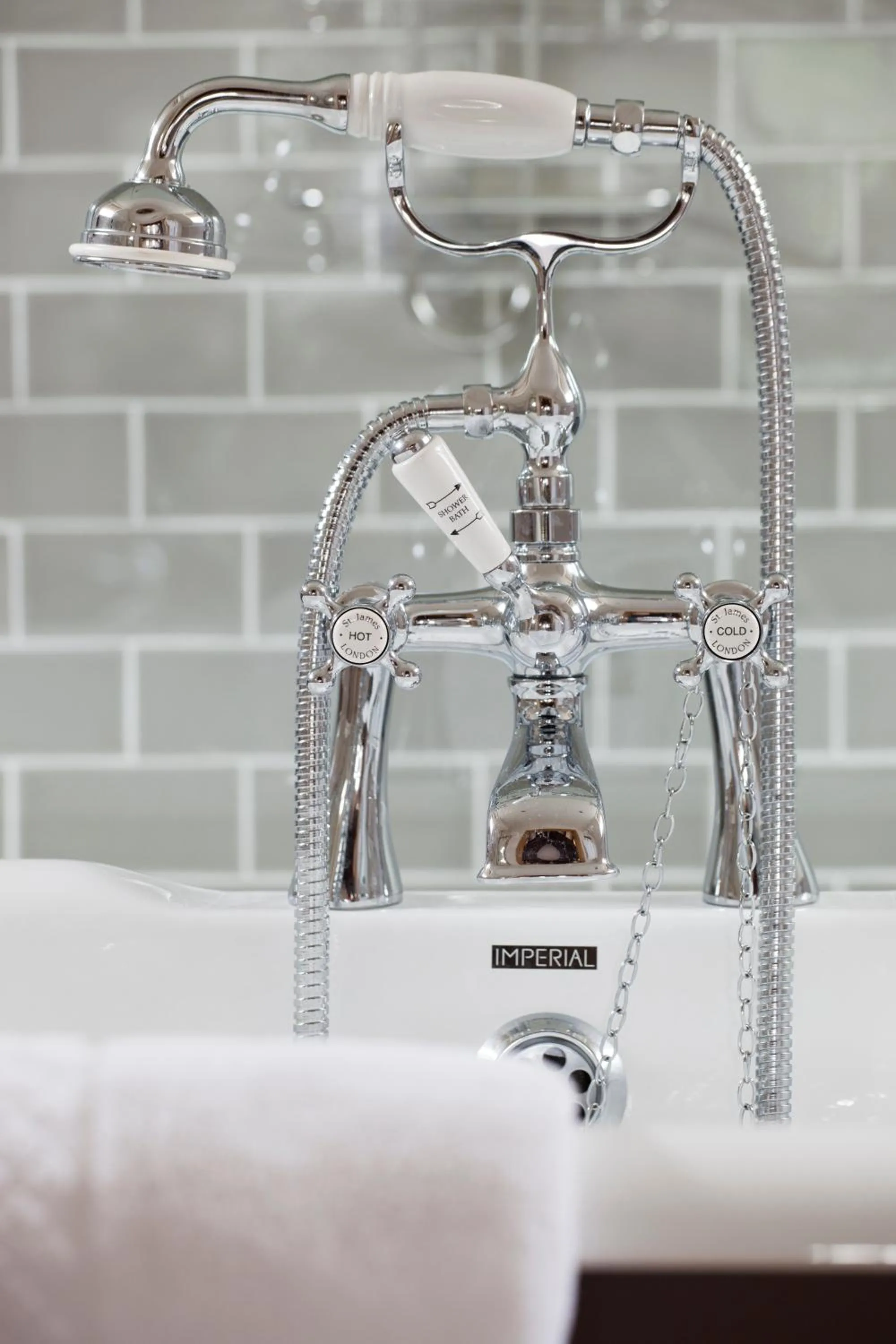 Shower in Tudor Farmhouse Hotel