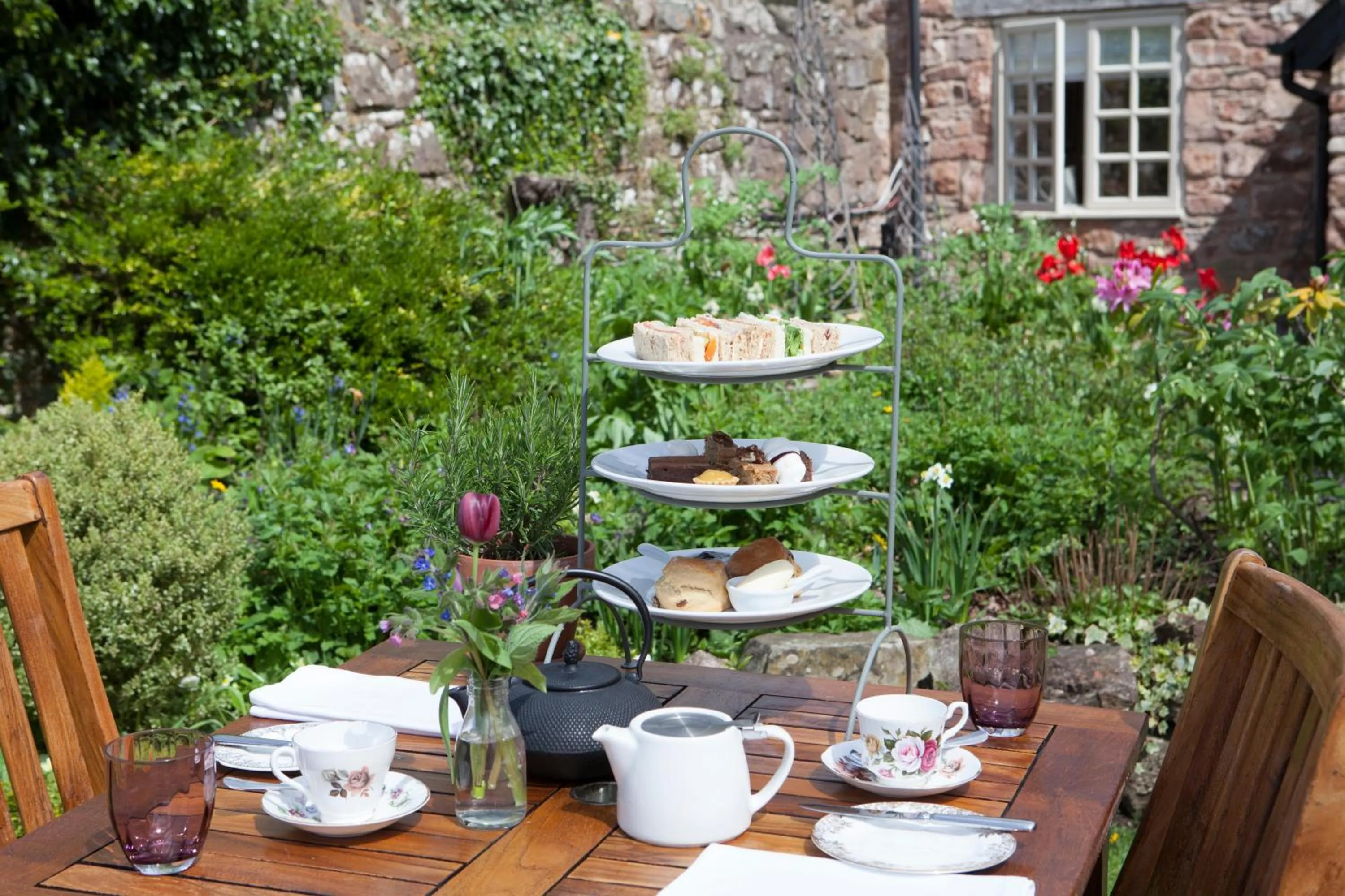 Meals in Tudor Farmhouse Hotel